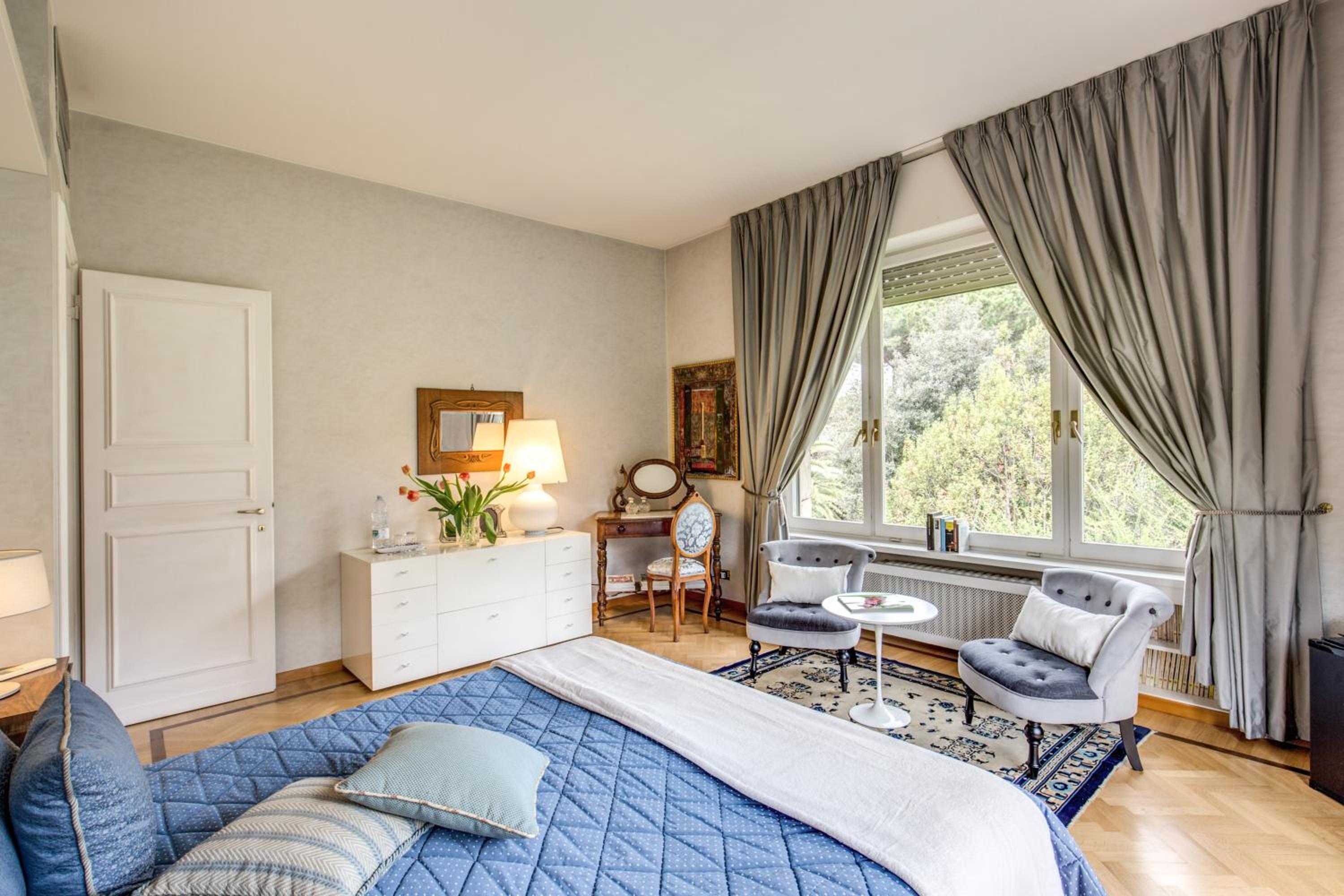 Deluxe Suite photo 1