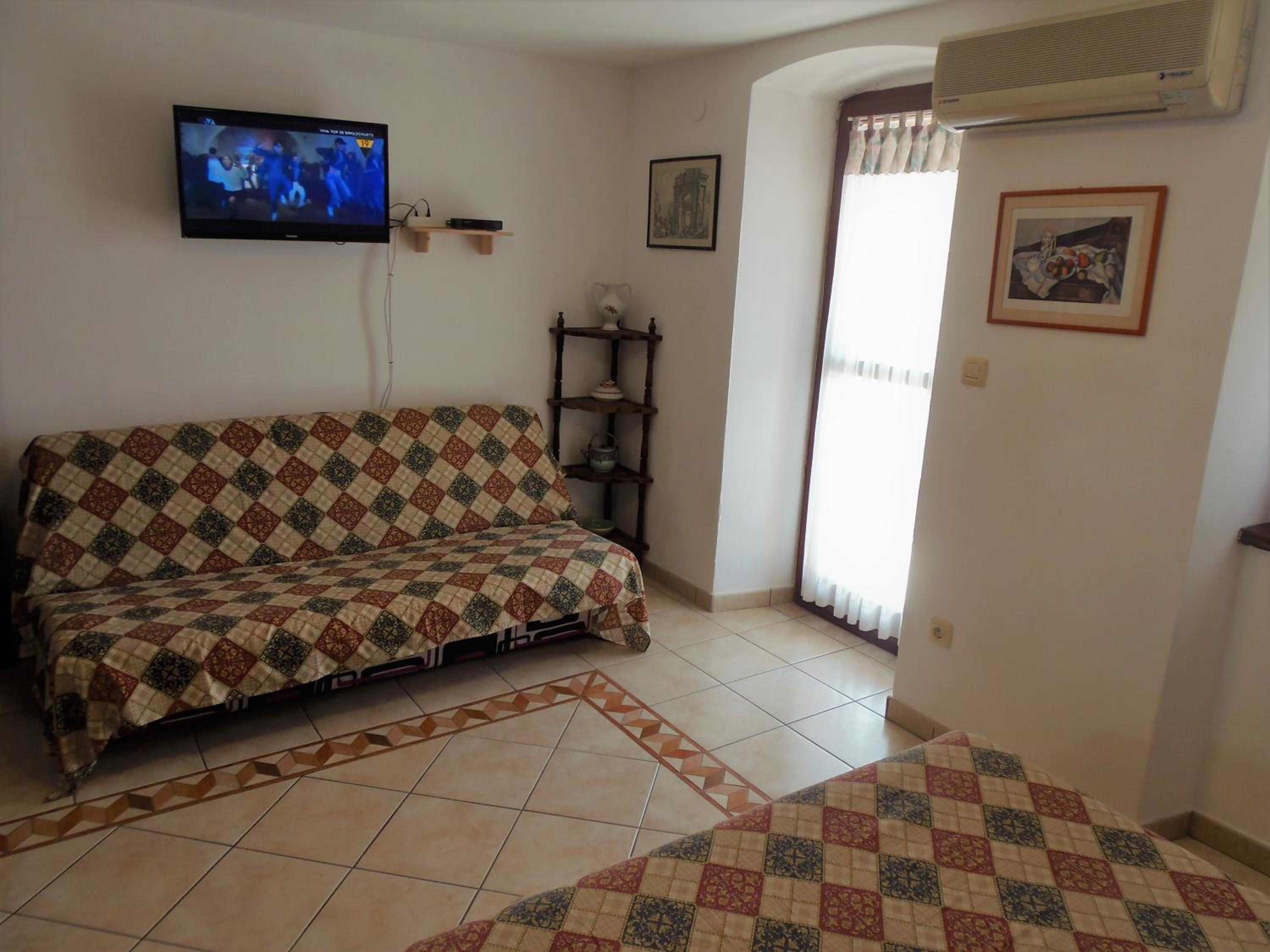 Apartment with Sea View - Photo 19