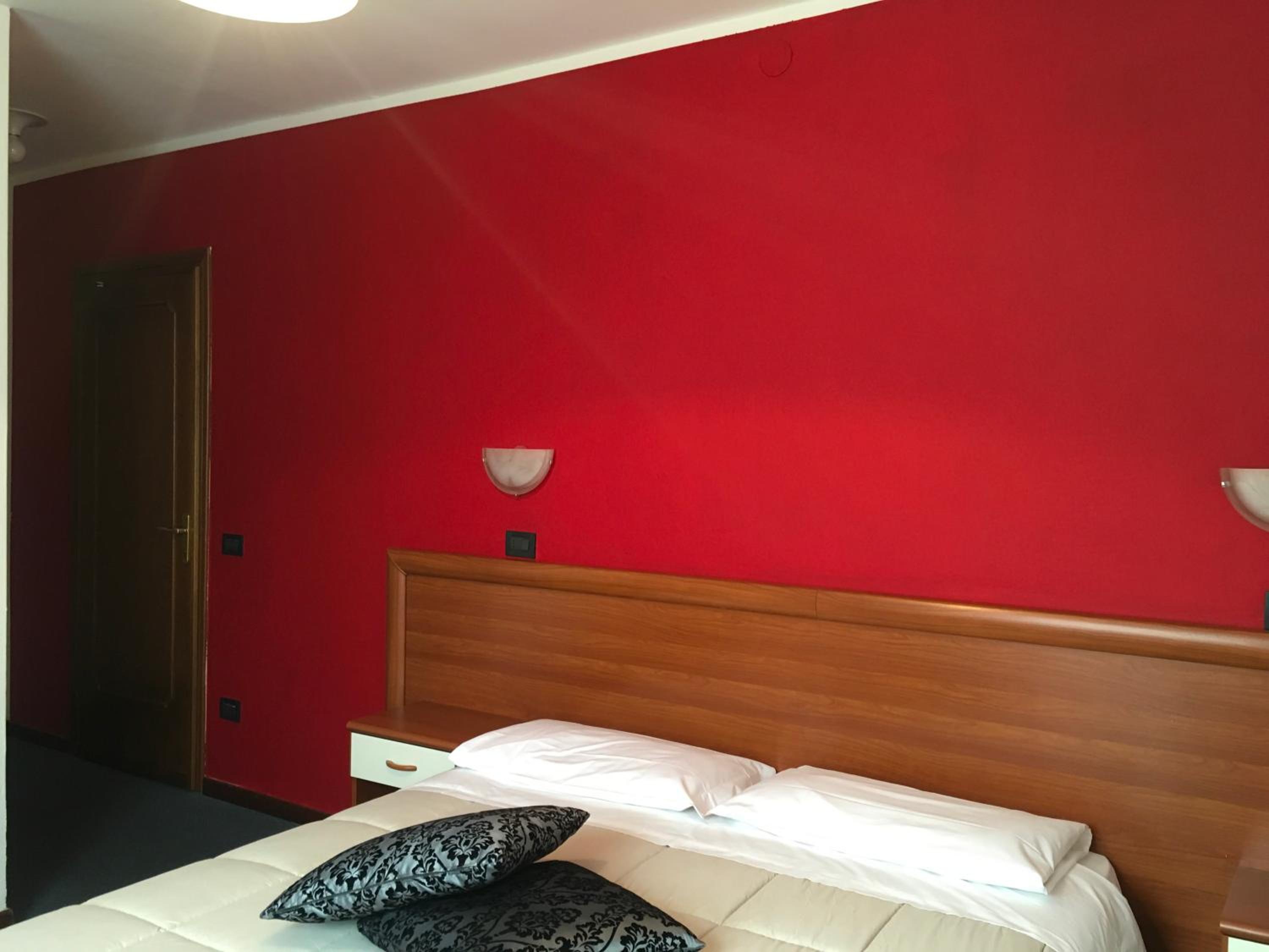 Vierbettzimmer mit eigenem Badezimmer