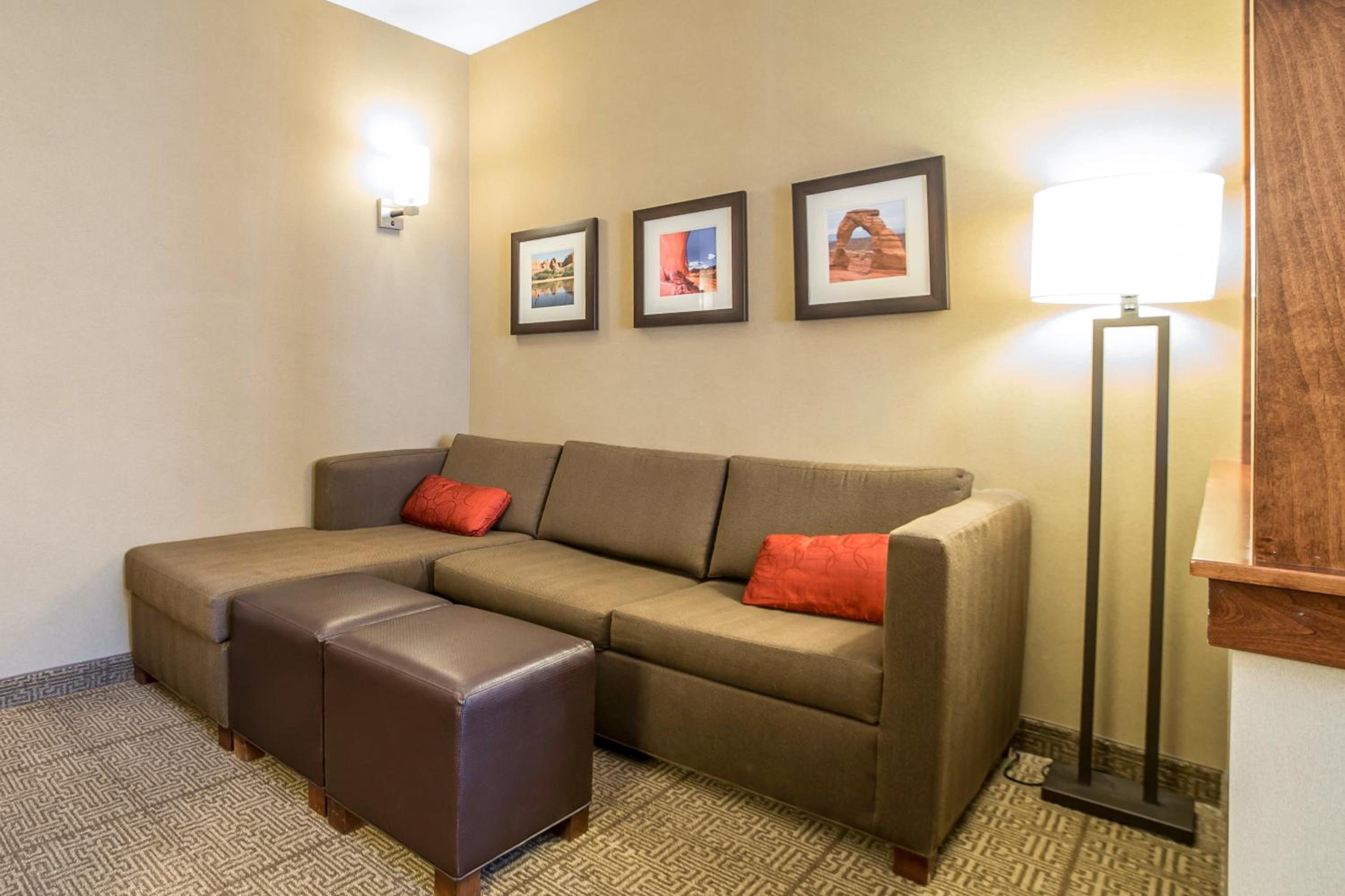 Superior Queen Suite with Two Queen Beds - Non-Smoking
