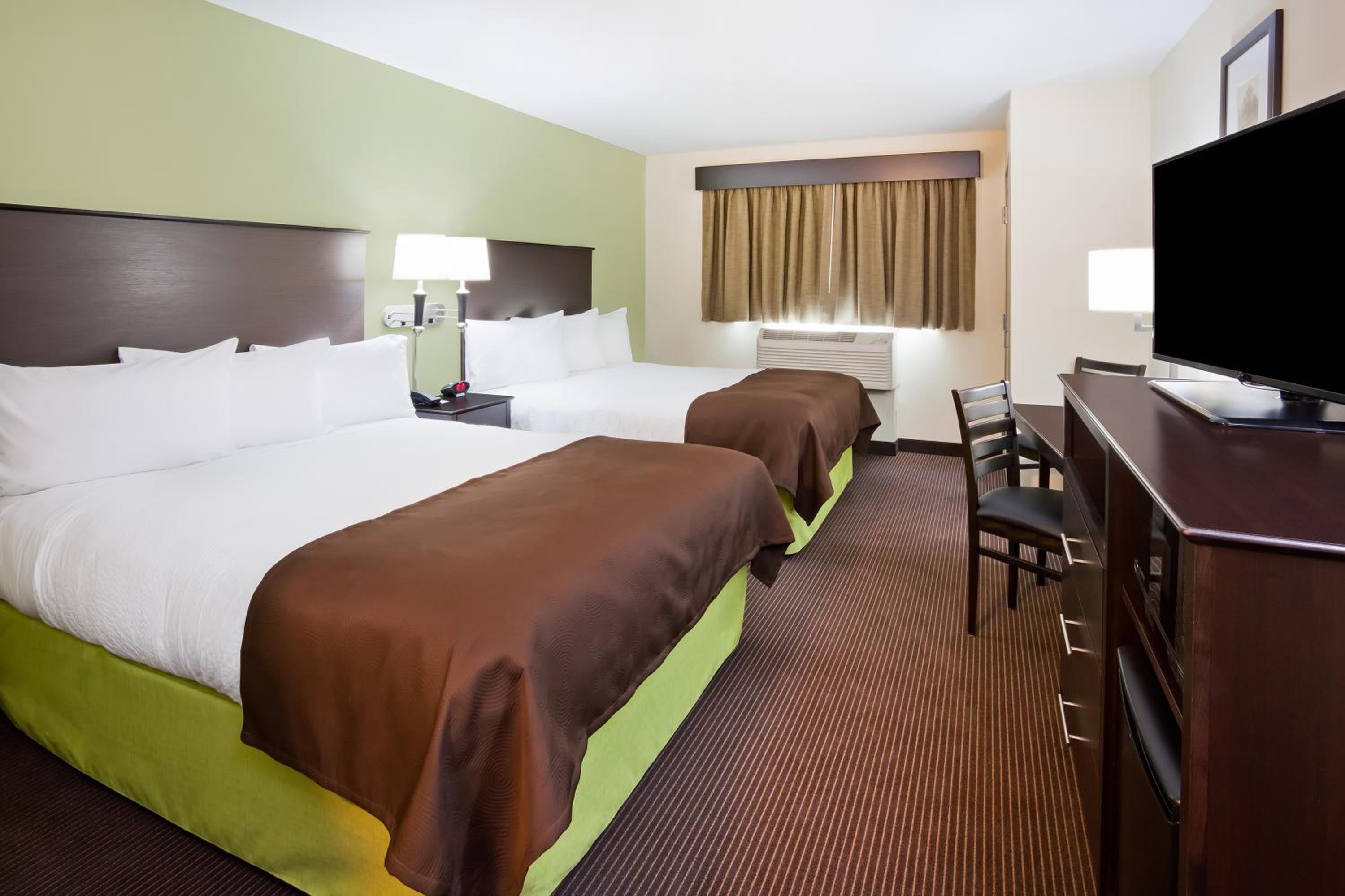 Deluxe Queen Room - Mobility Access/Non-Smoking