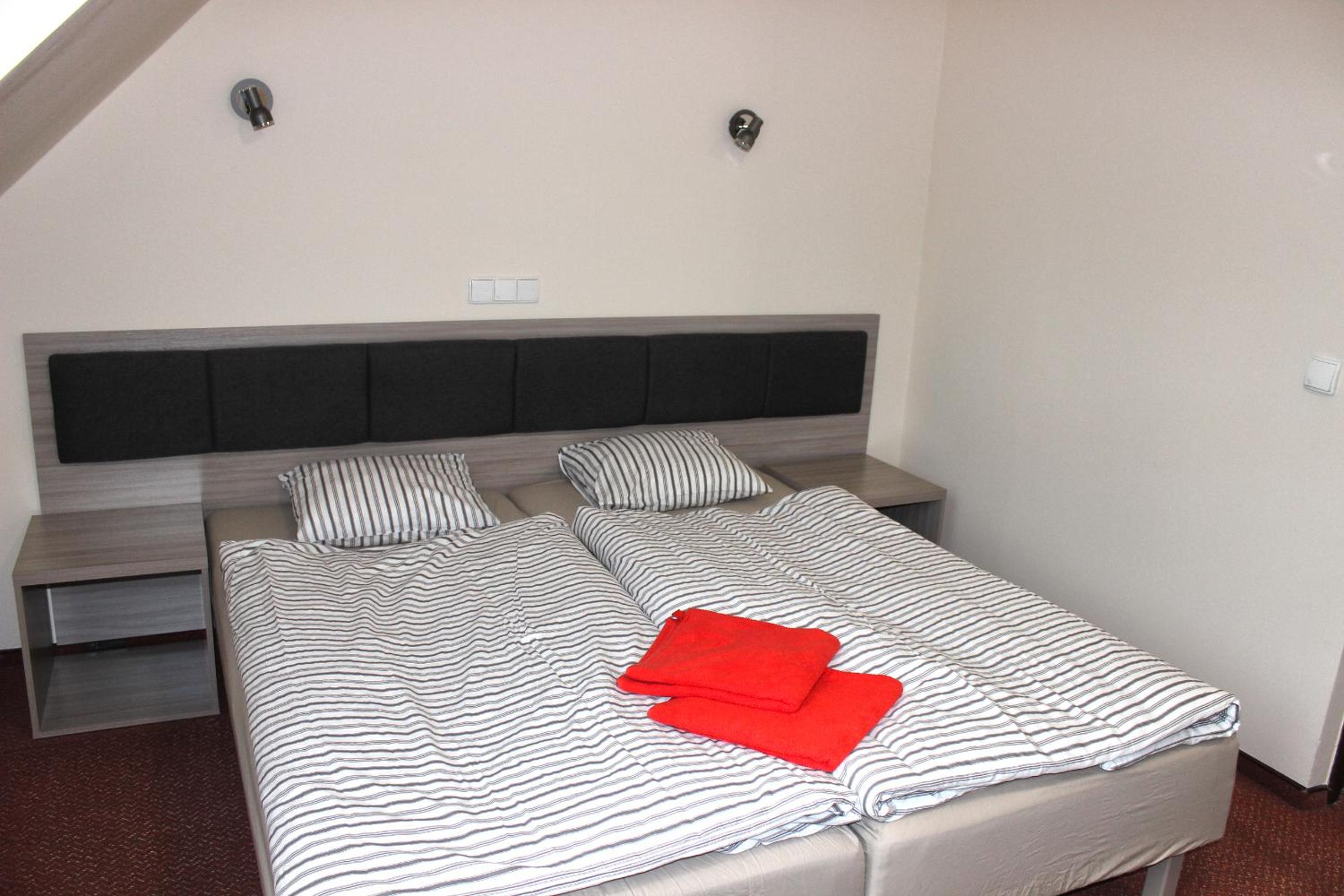 Standard Double or Twin Room photo 2