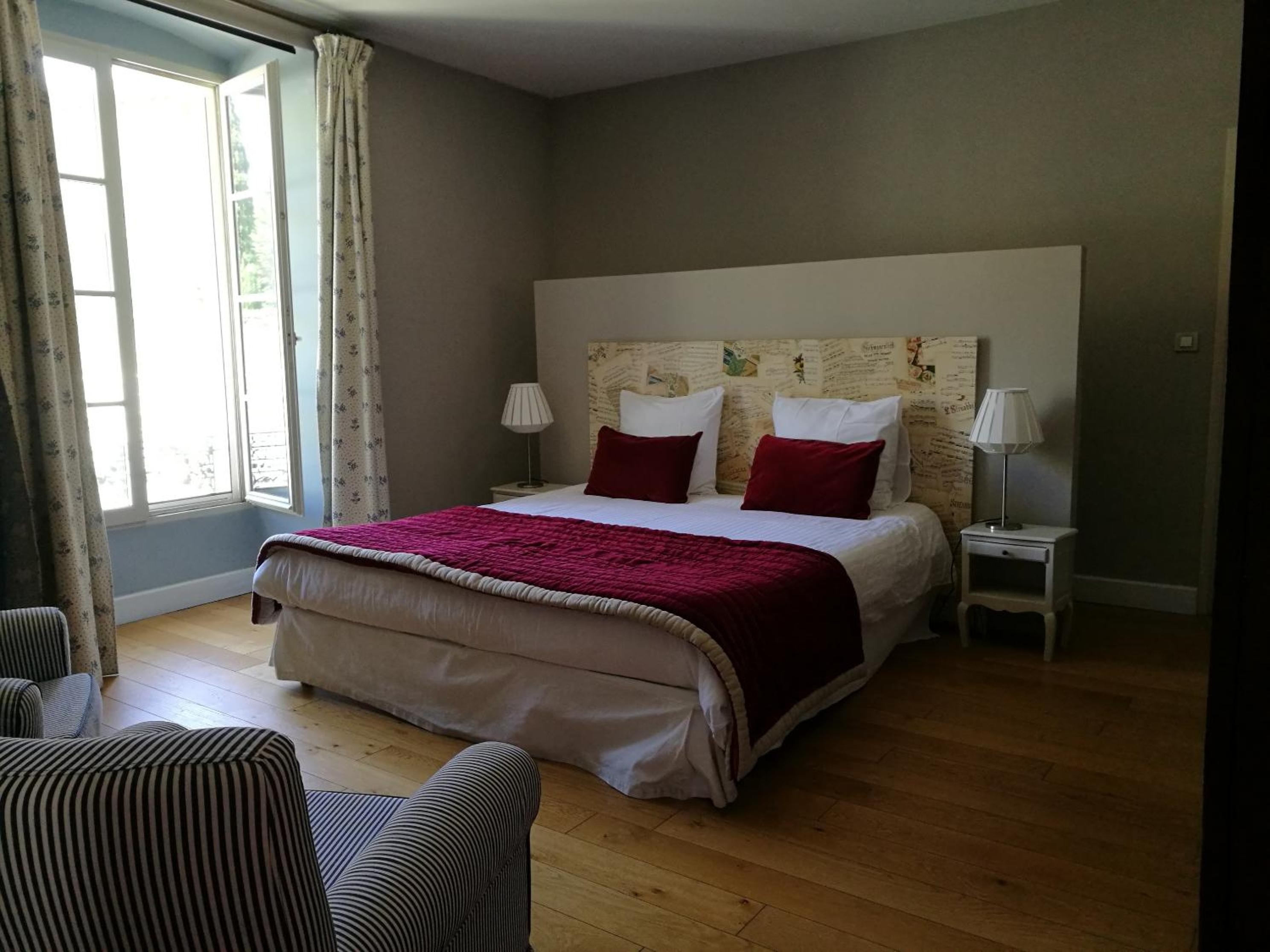 Deluxe Double or Twin Room photo 3