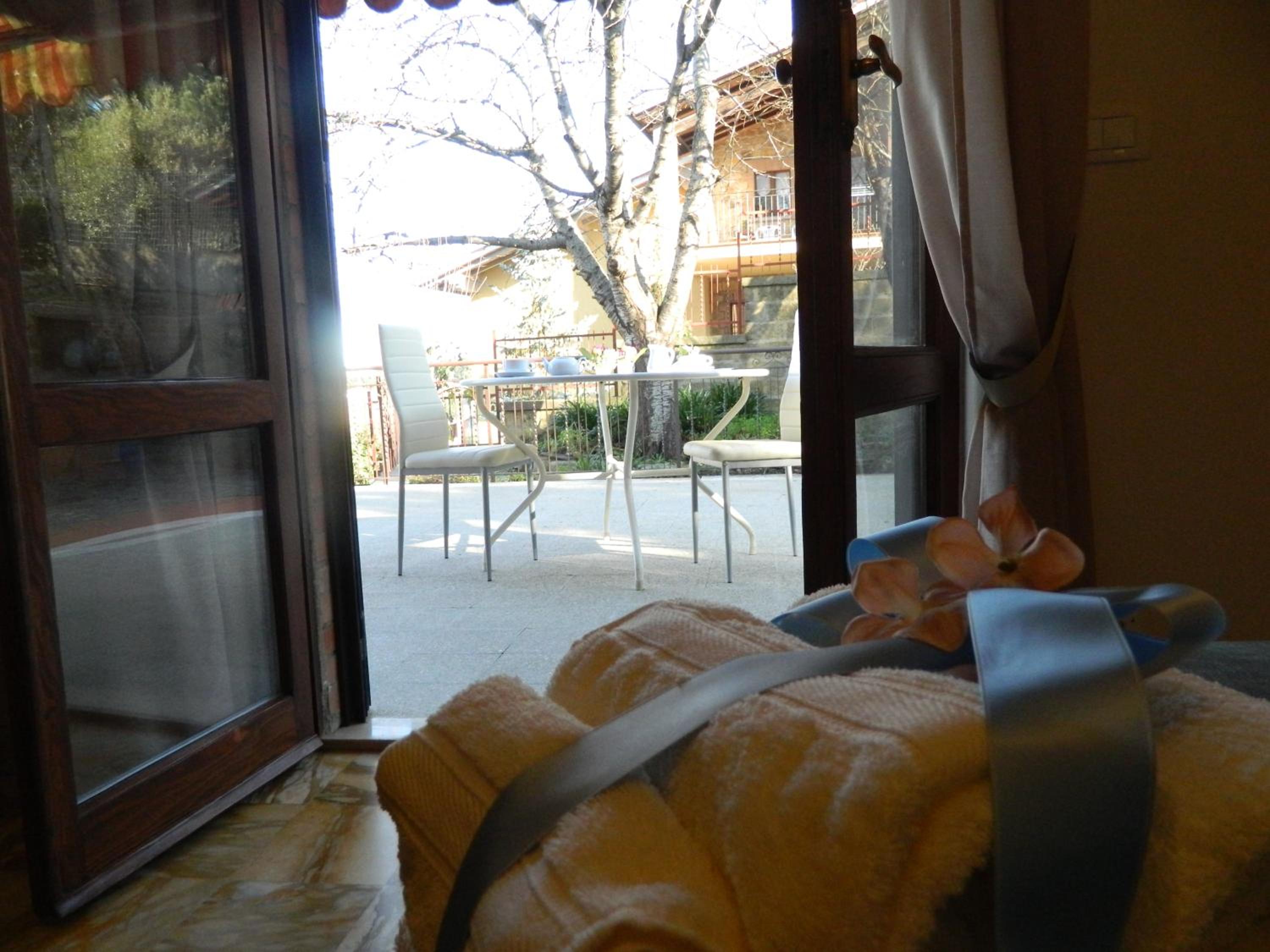 Double Room with Private Bathroom photo 2
