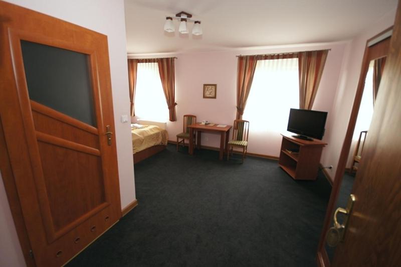 Double Room - Photo 7