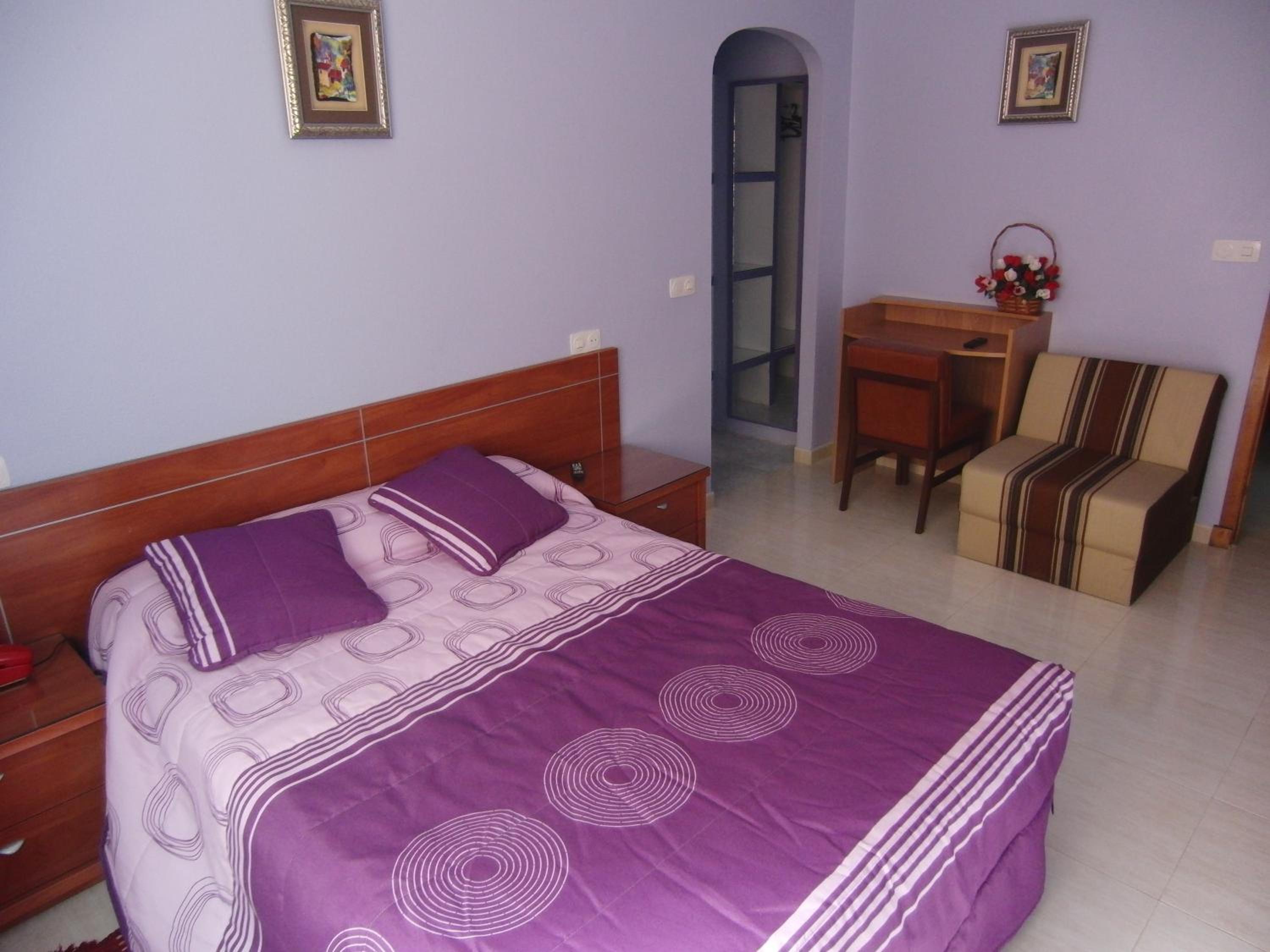 Economy Double Room photo 3