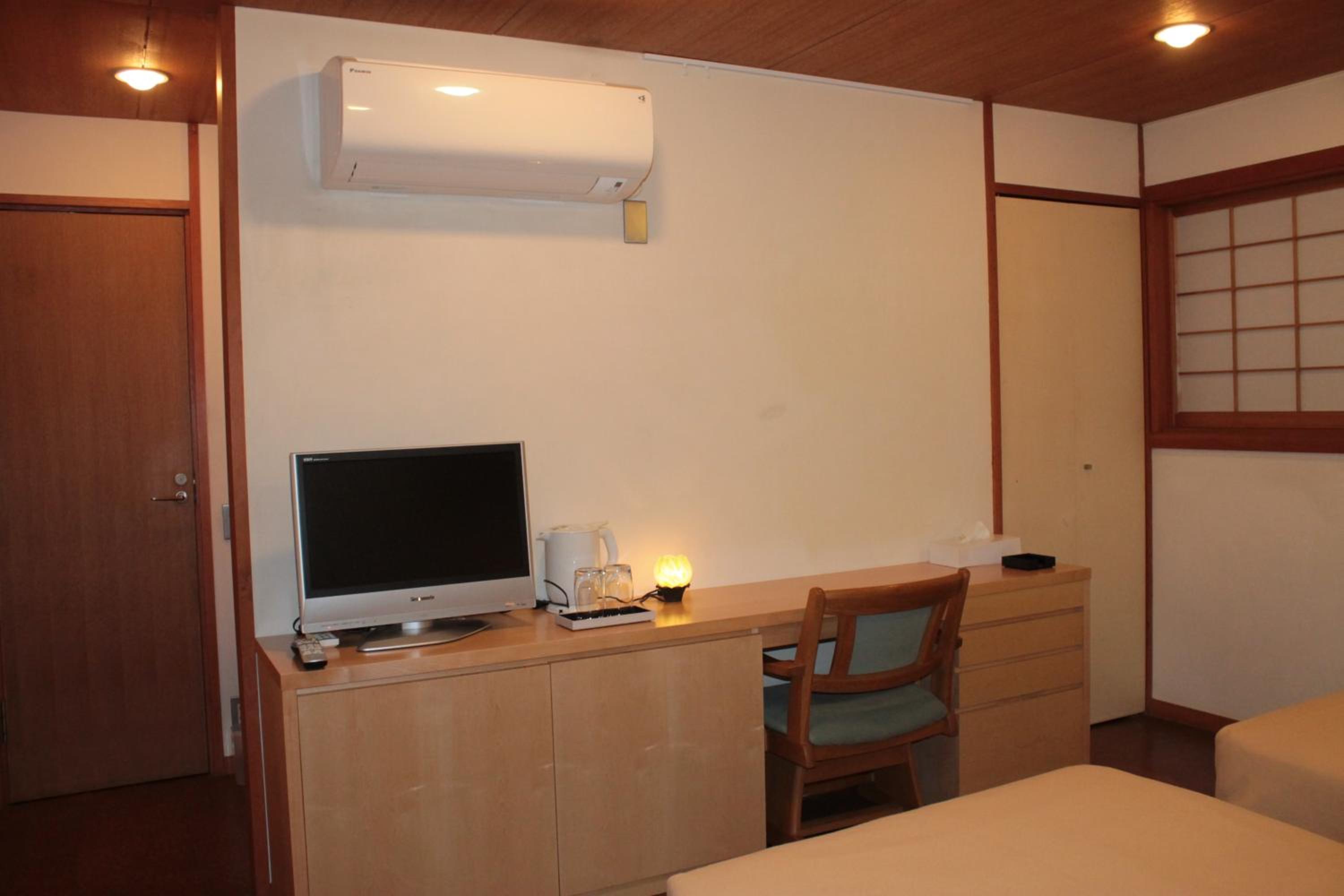 Standard Twin Room photo 1