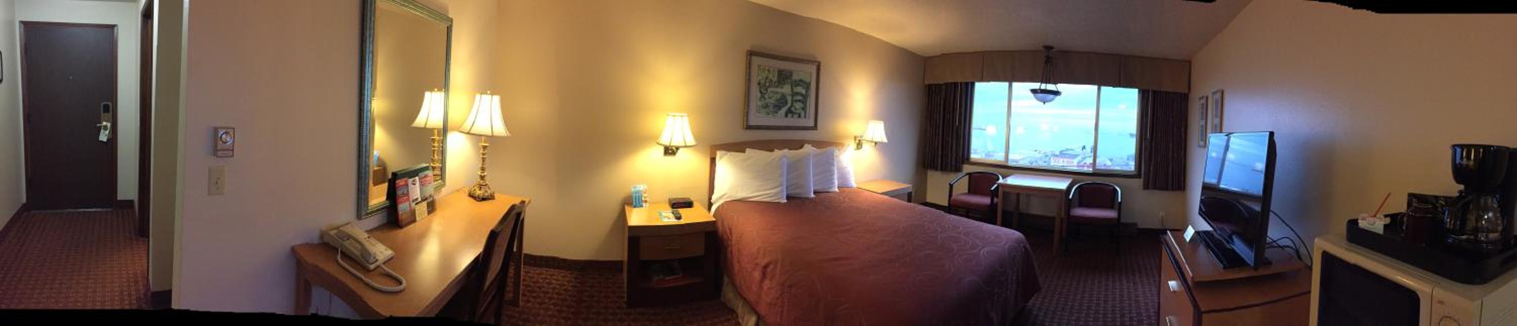 Queen Room - Harbor View photo 2