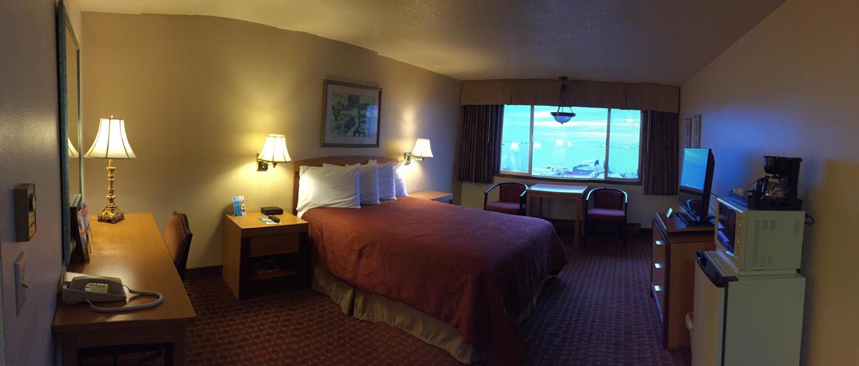 Queen Room - Harbor View  photo 2