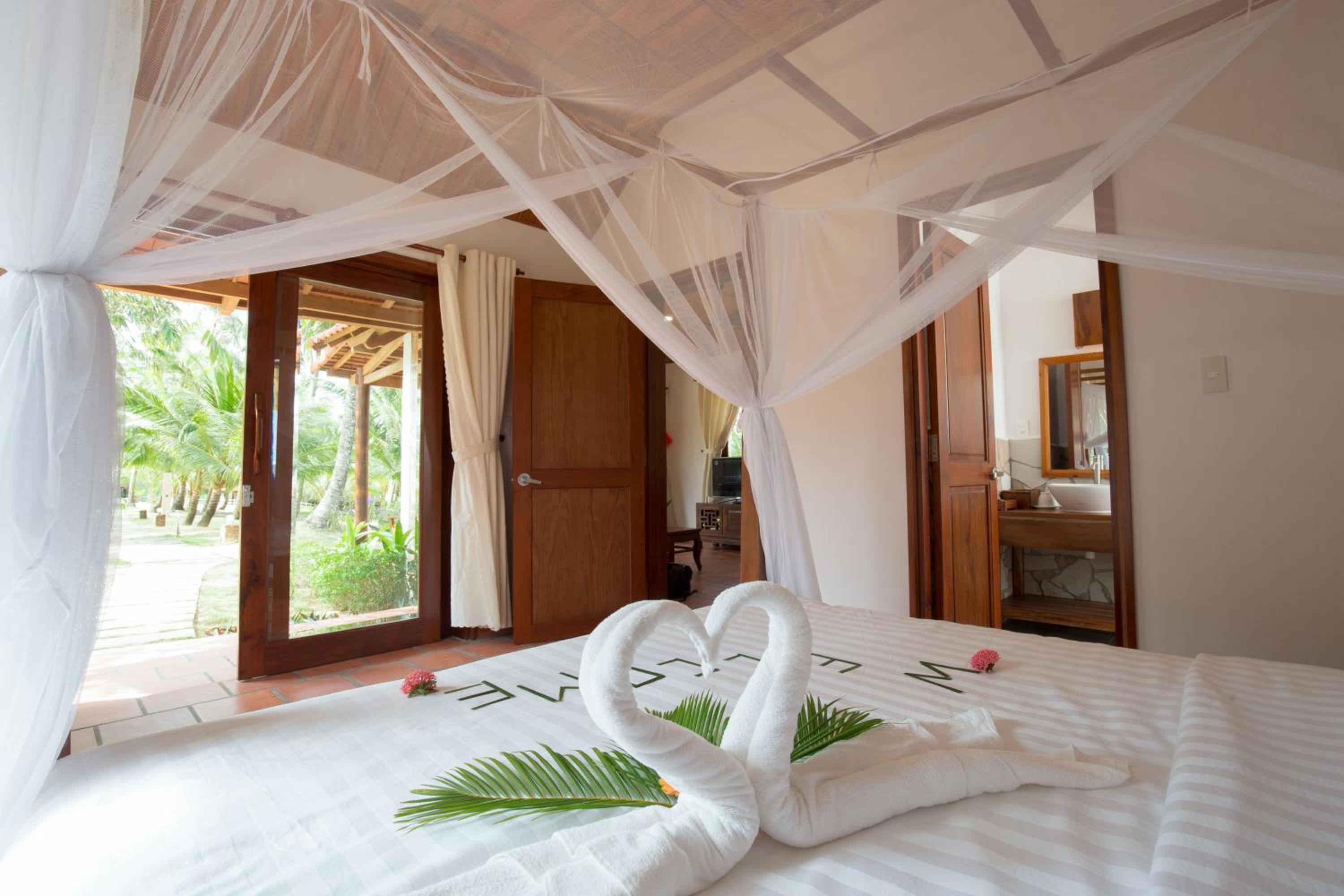 Deluxe Family Bungalow with Sea View