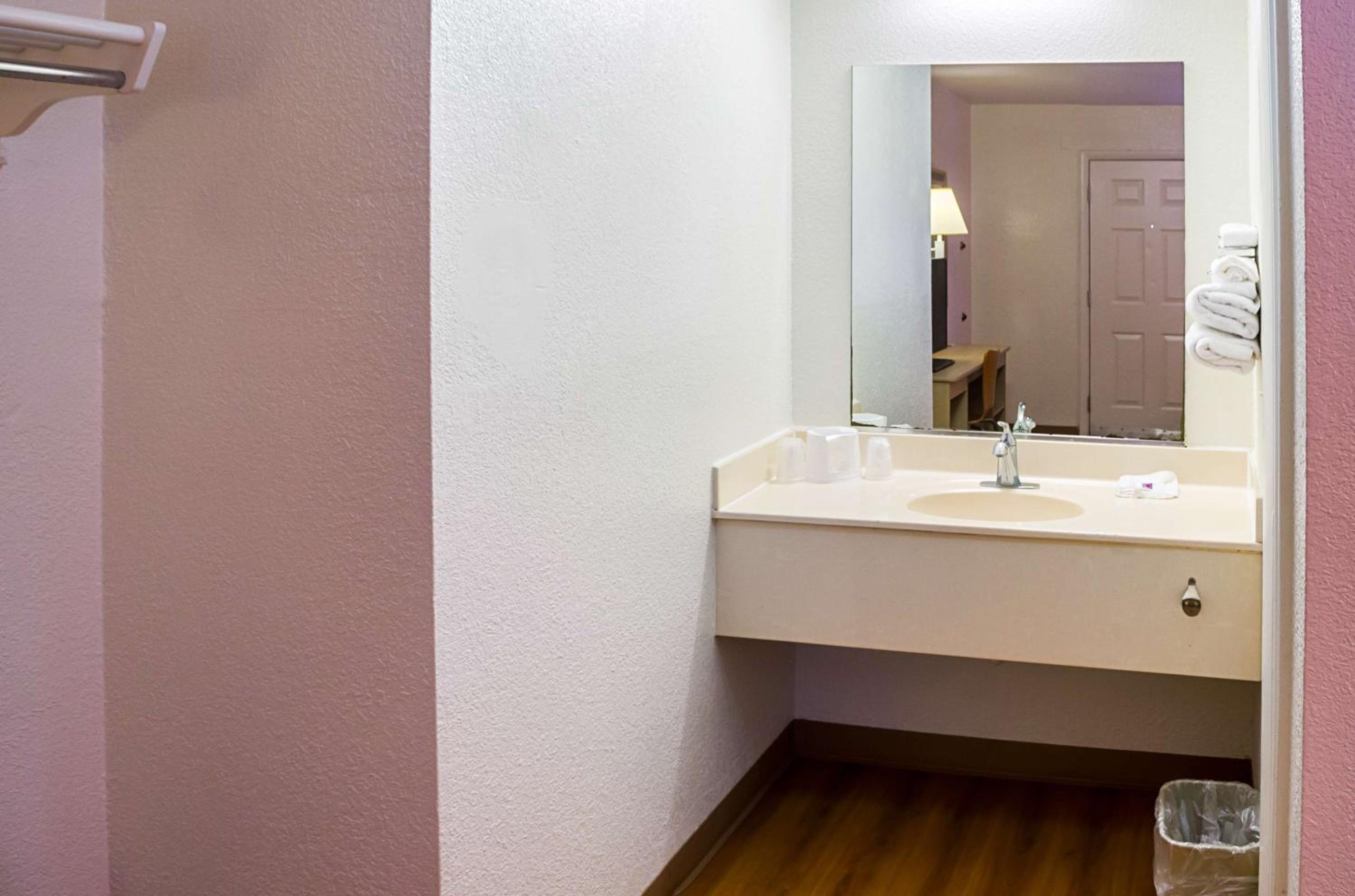 Queen Room photo 3