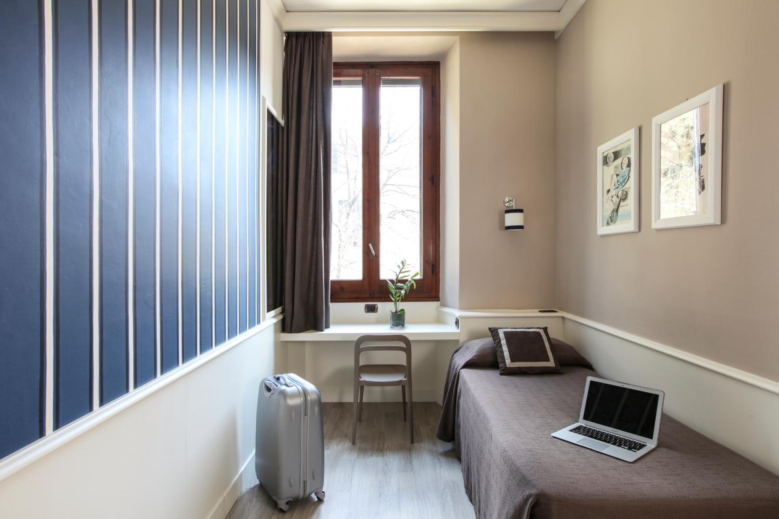 Single Room photo 3