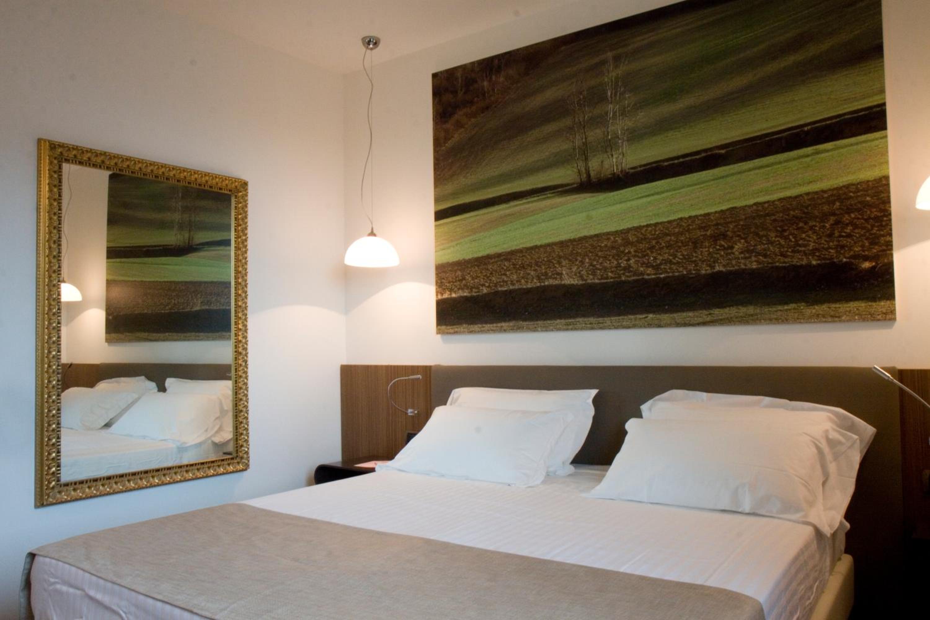 Double Room - Photo 6