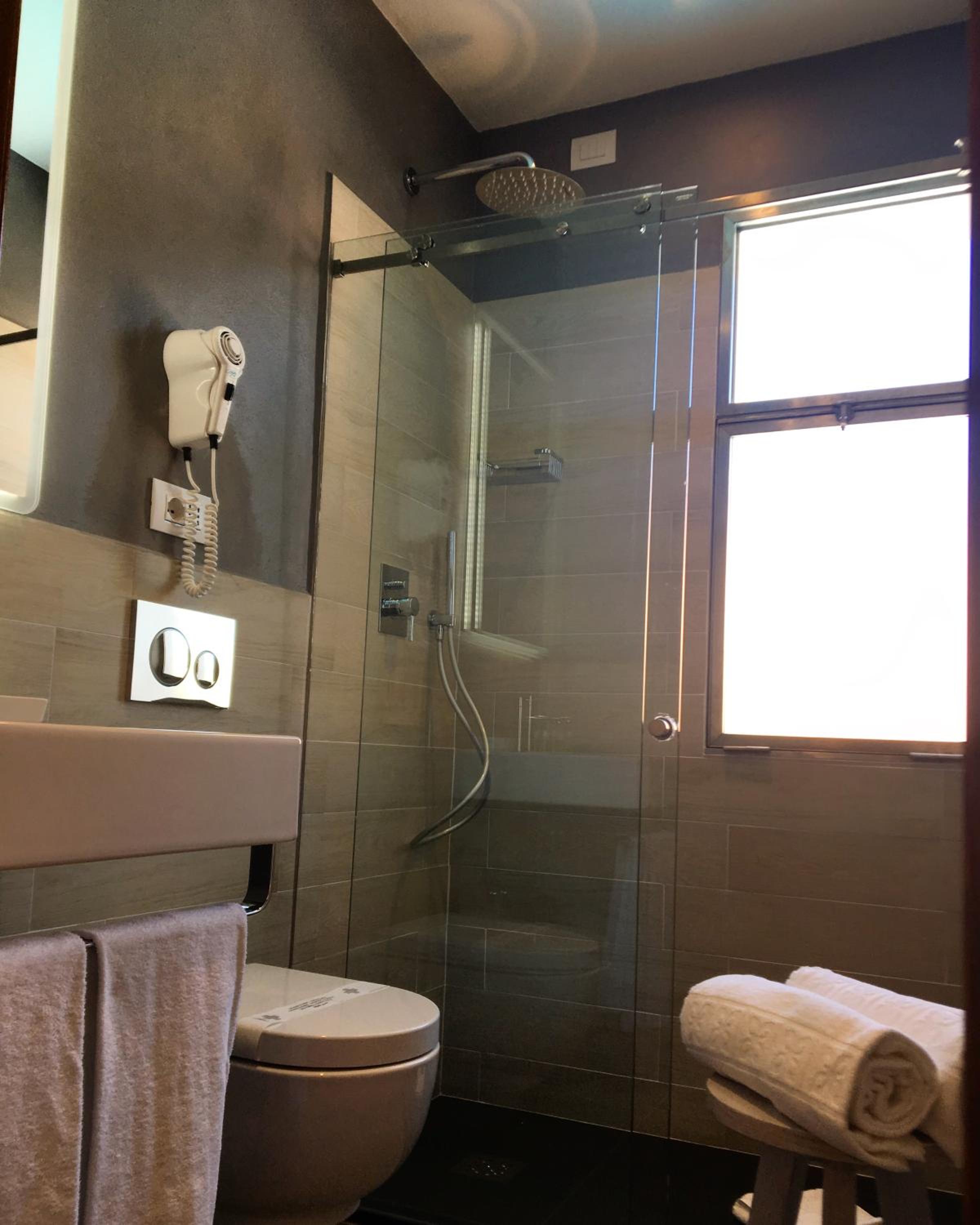 Standard Triple Room - Photo 4