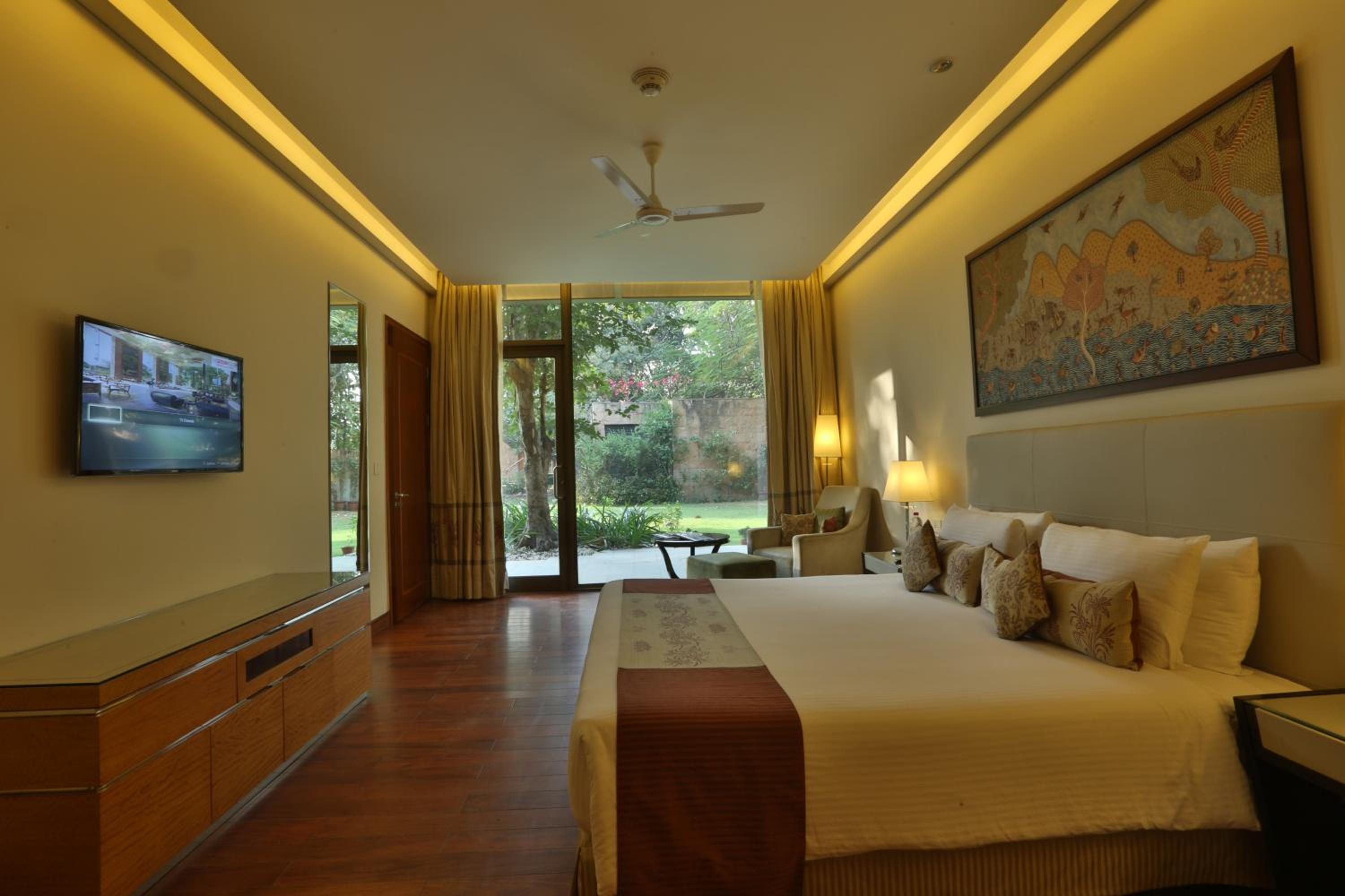 Luxury Suite