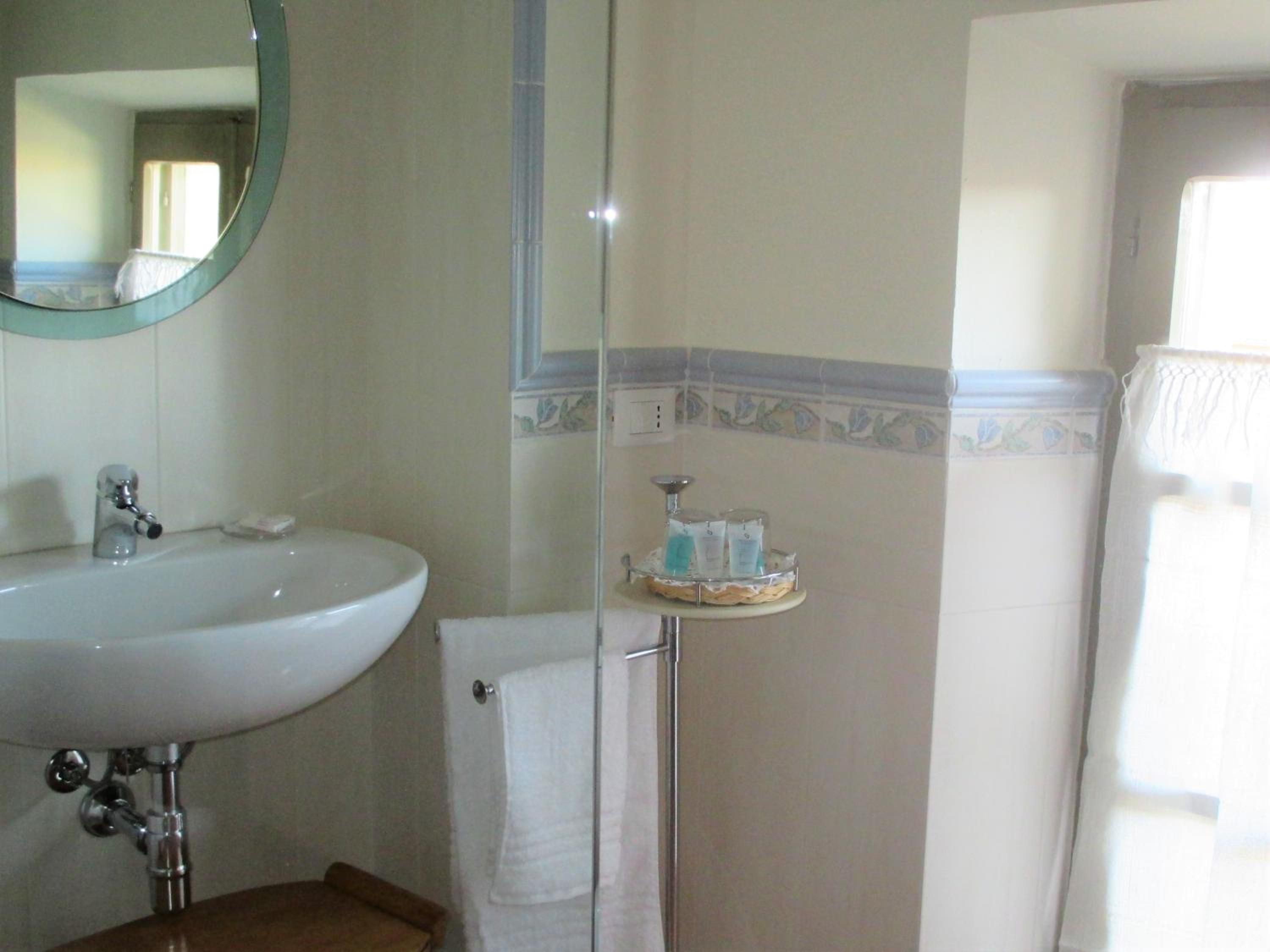 Triple Room - Photo 16
