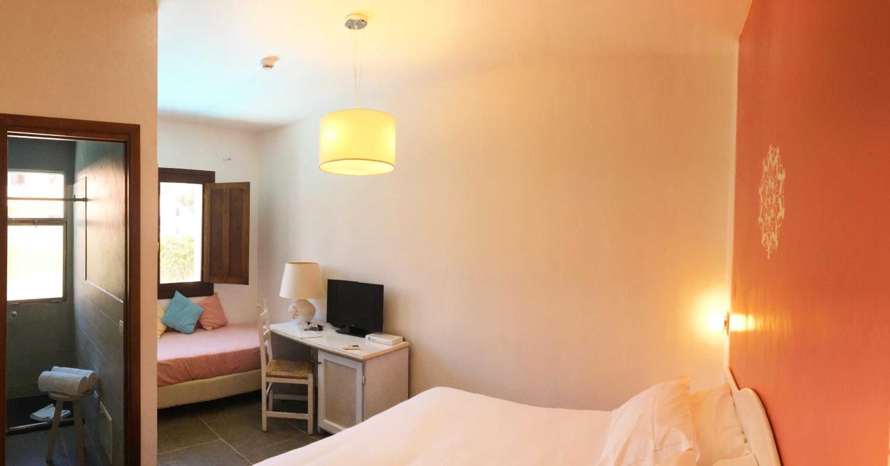 Standard Triple Room - Photo 7
