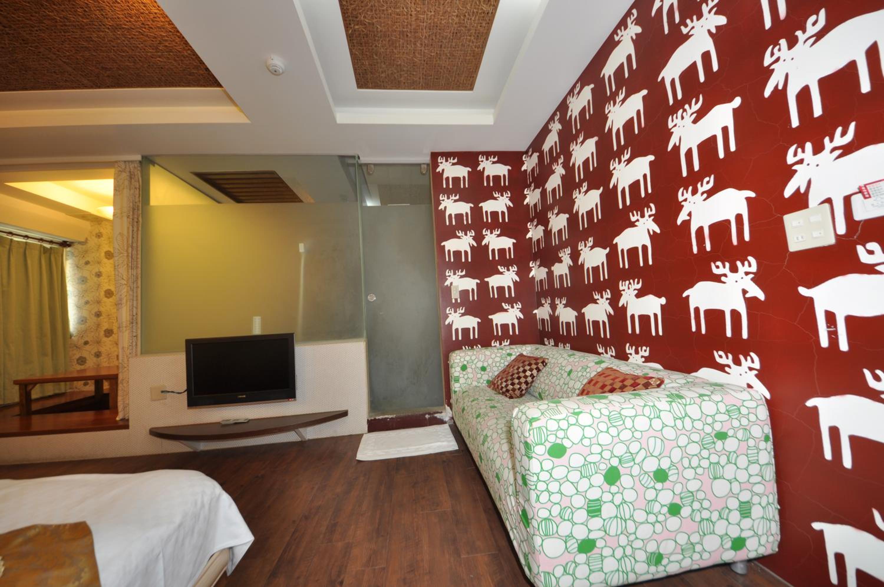Quadruple Room with Private Bathroom