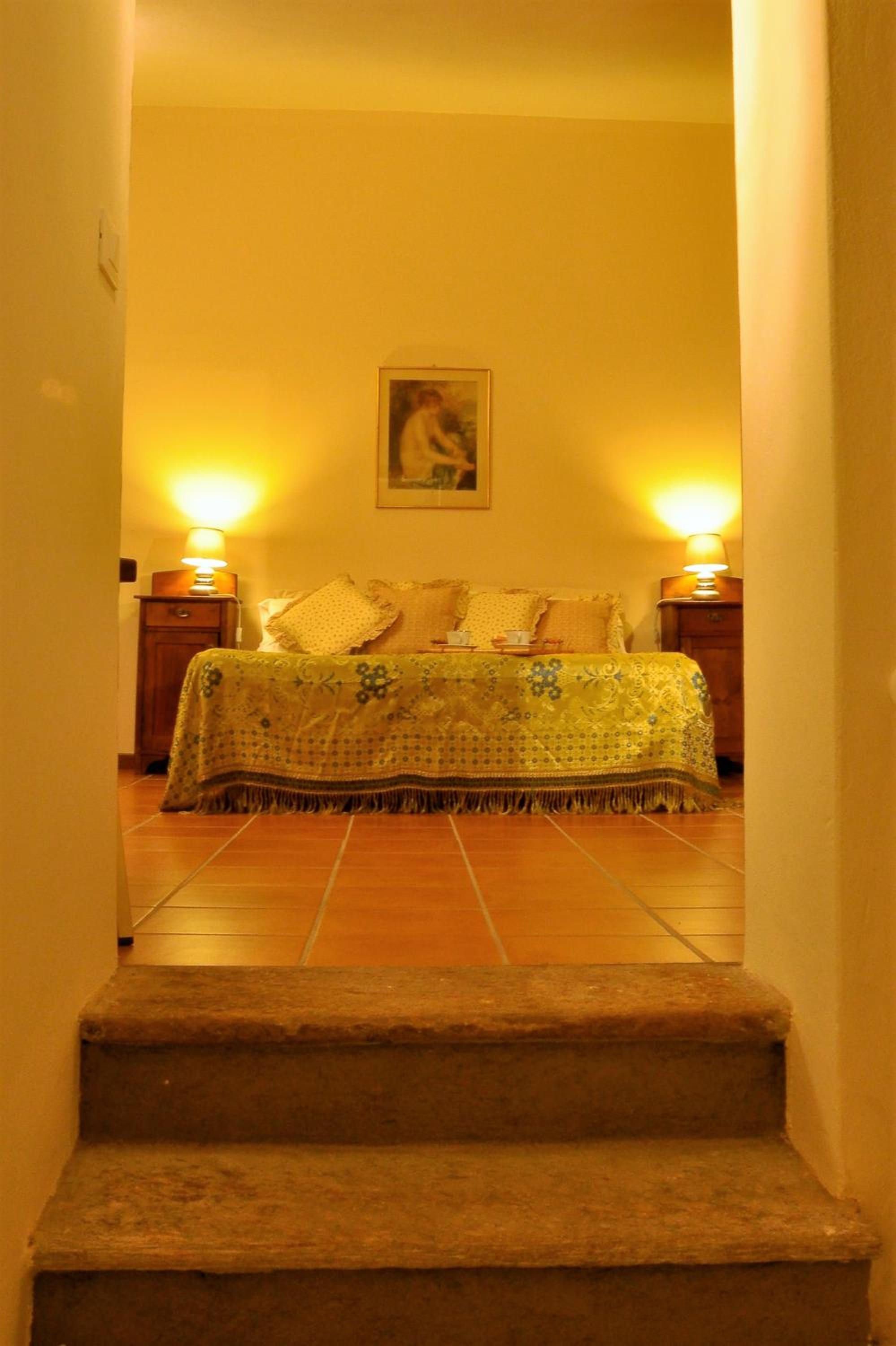Double Room - Photo 6
