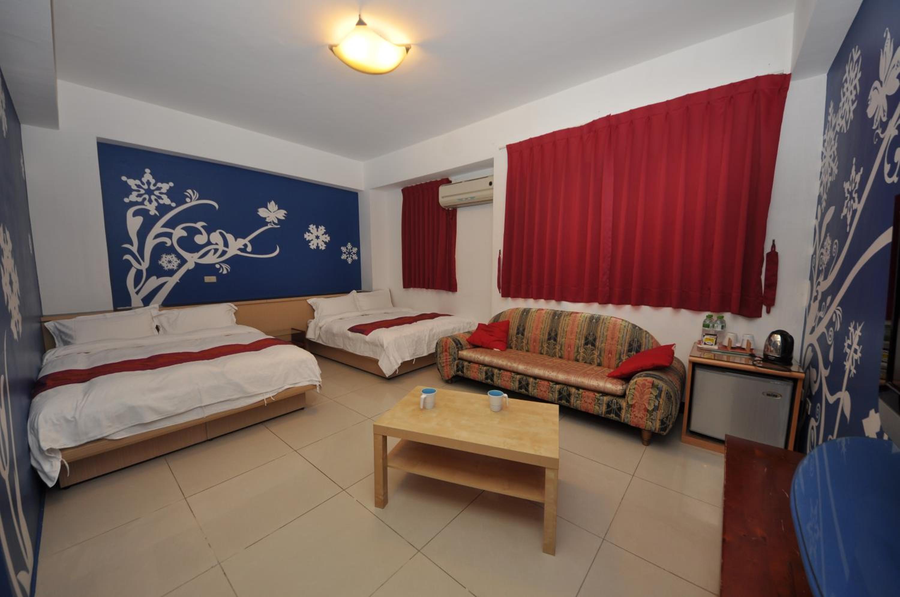 Quadruple Room with Private Bathroom