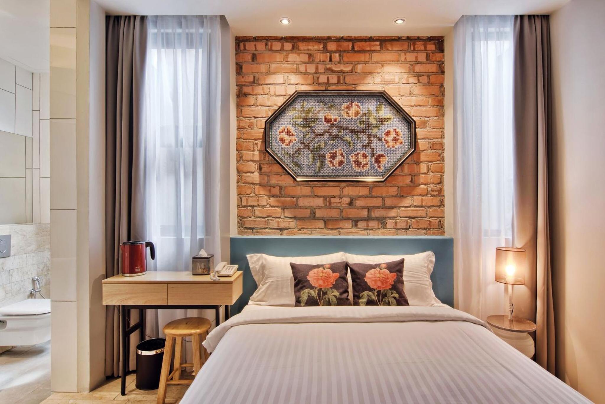 Standard Queen Room photo 1