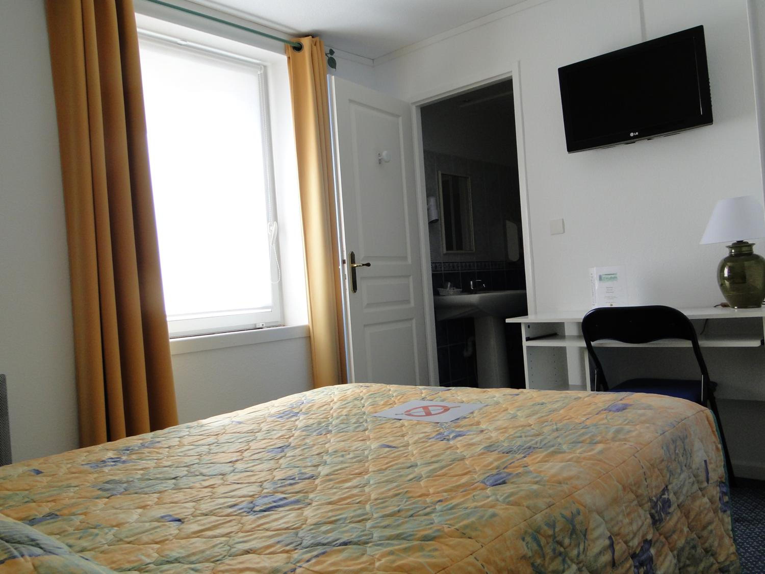 Standard Double Room photo 2