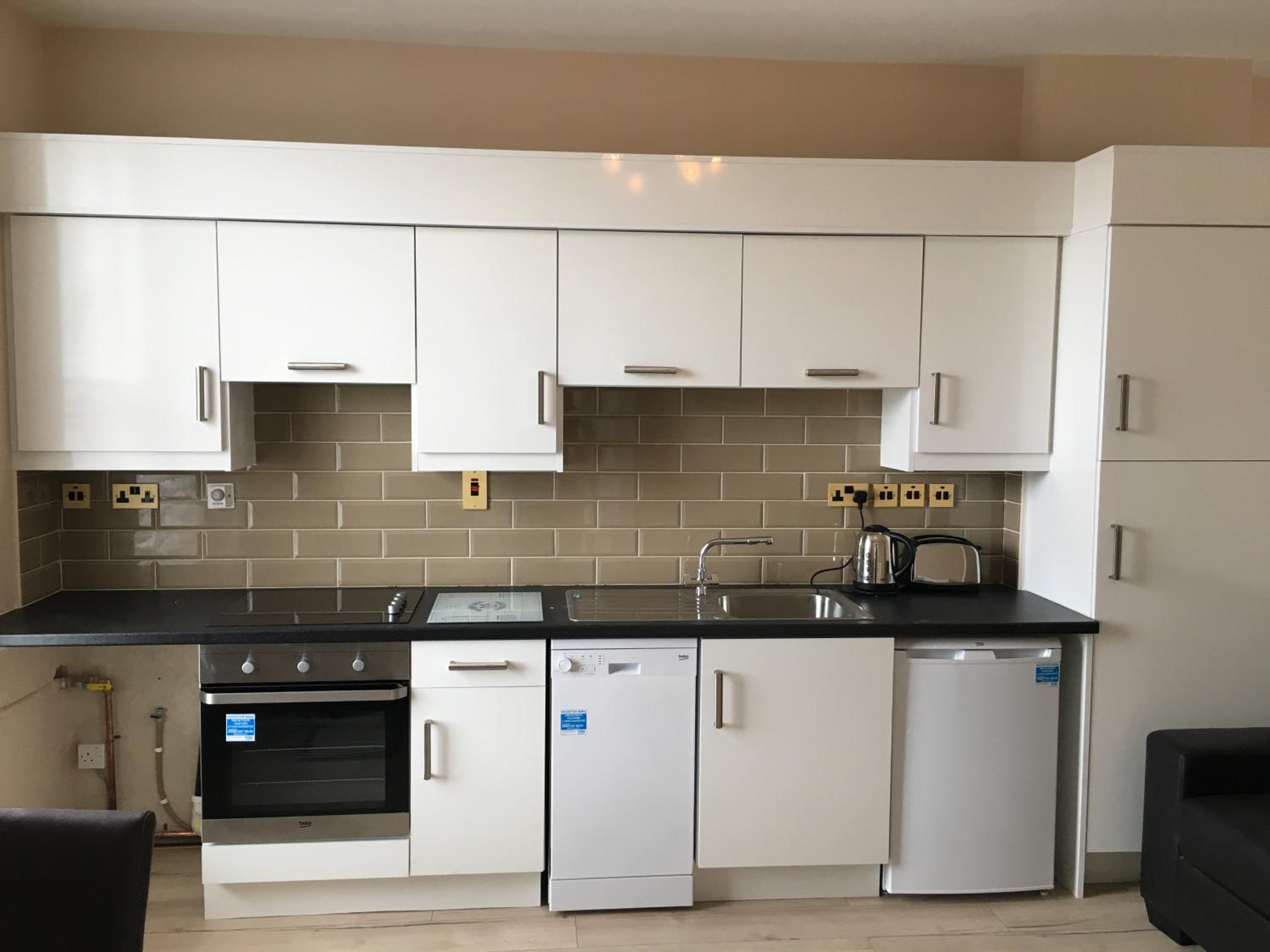 Studio Apartment - Photo 8