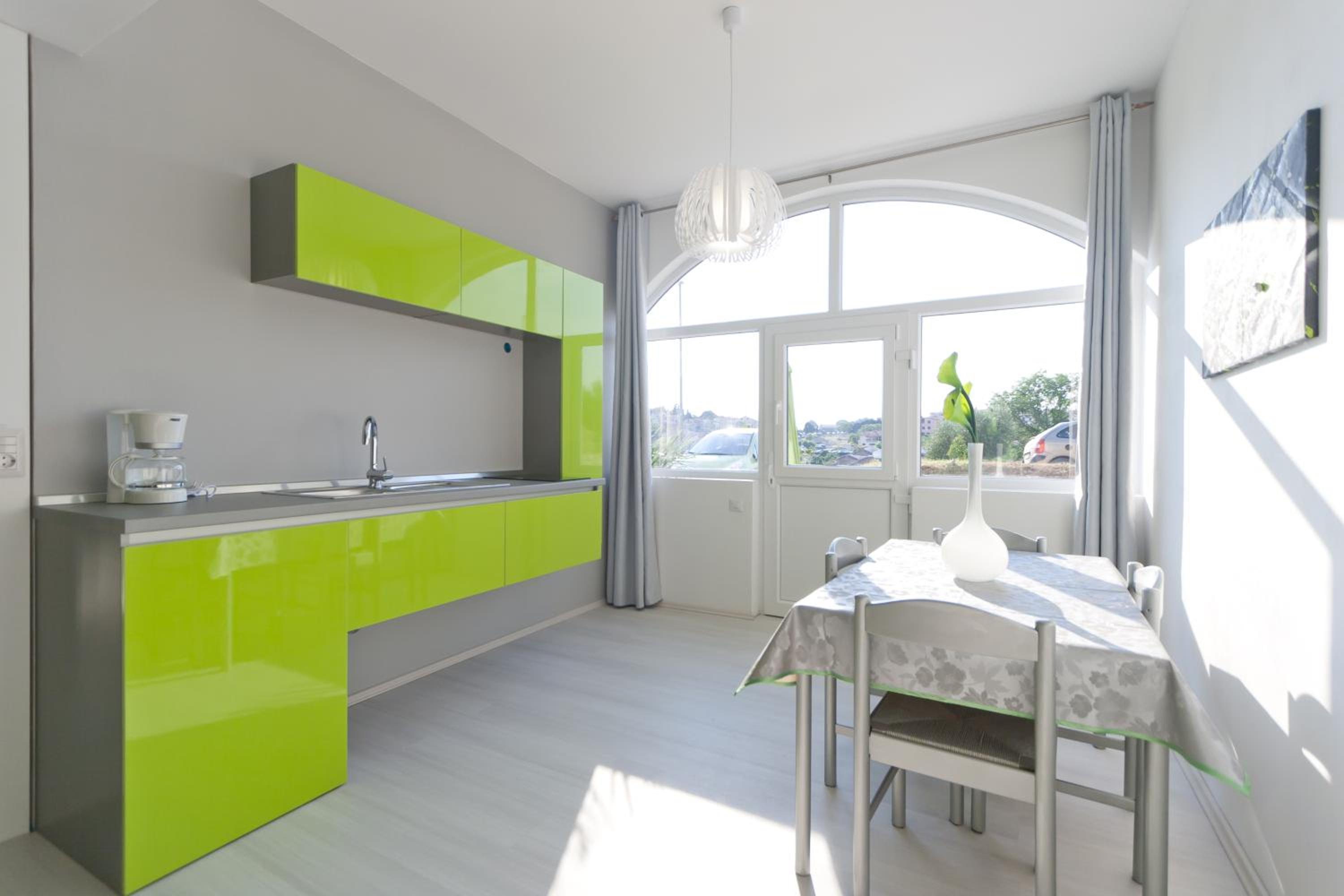 Studio Apartment photo 3
