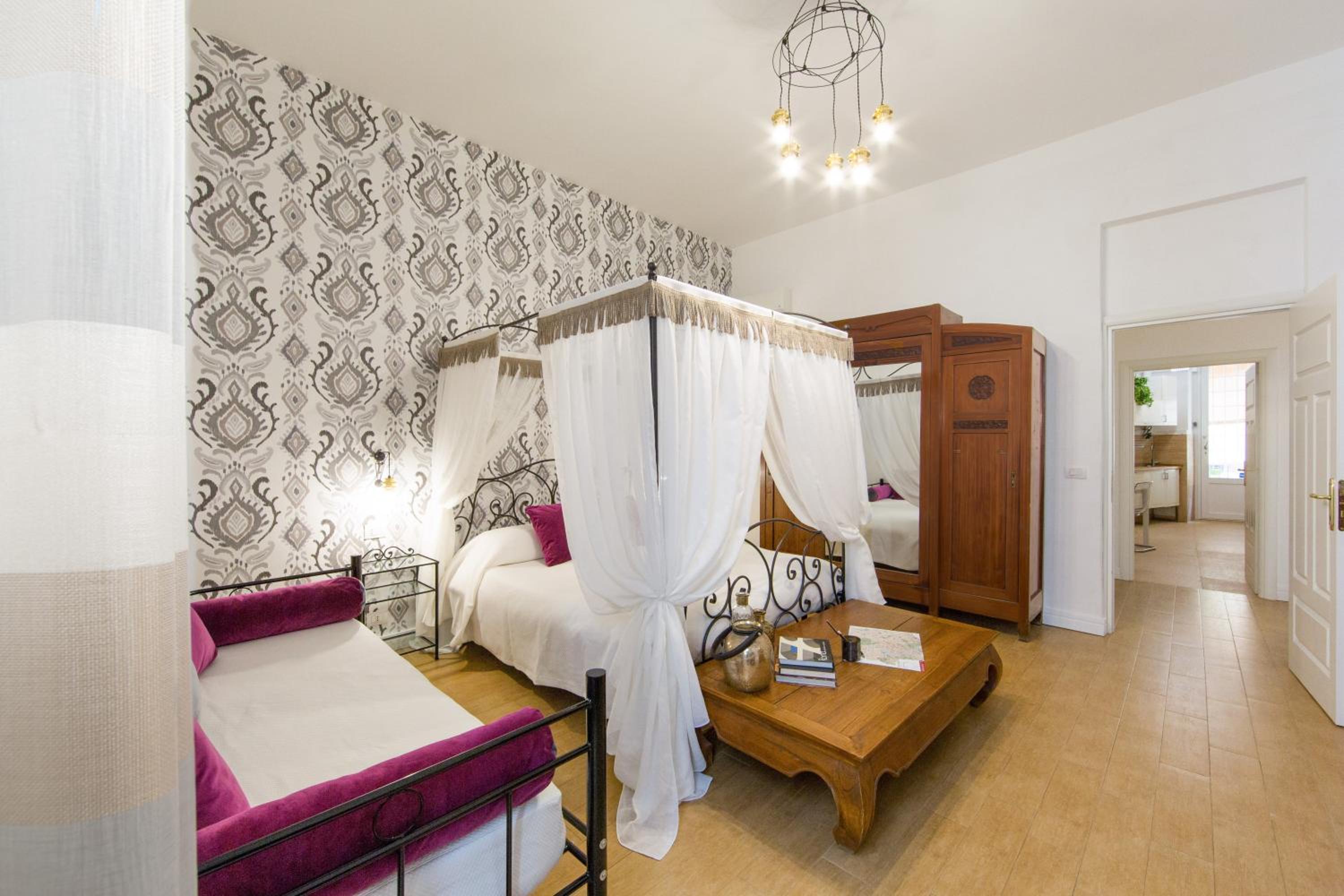 Deluxe Two-Bedroom Apartment