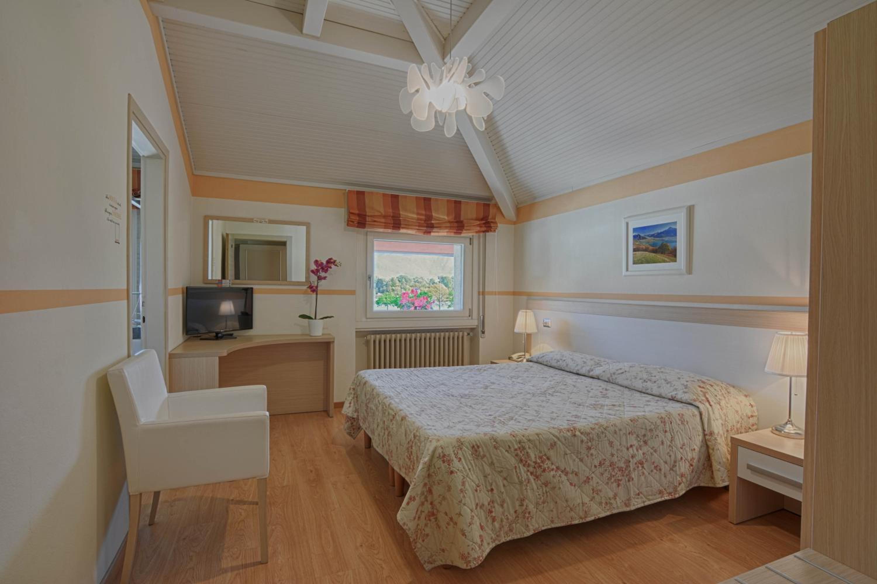 Chambre Double – Vue sur Lac