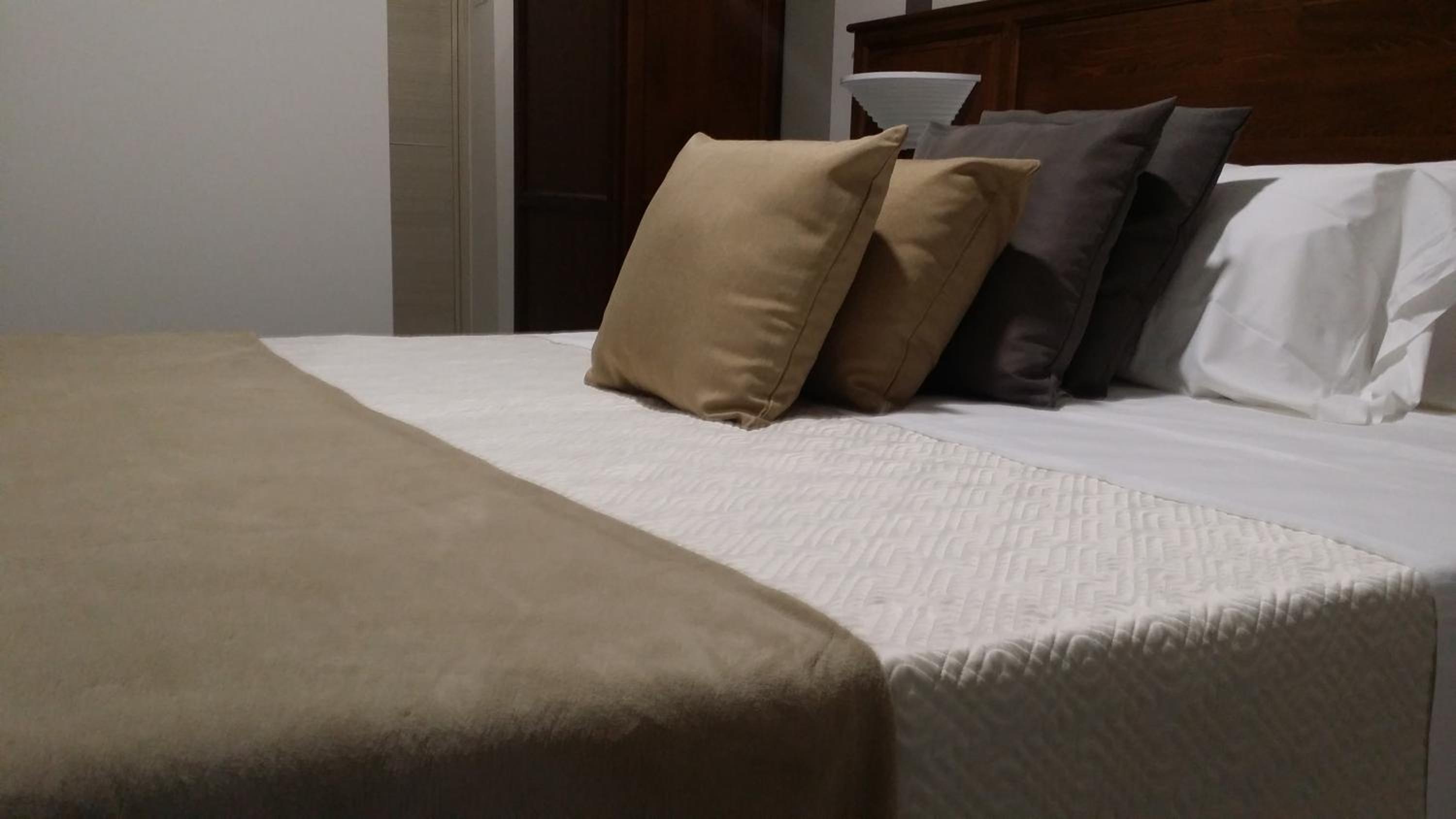 Deluxe Single Room with Balcony photo 1