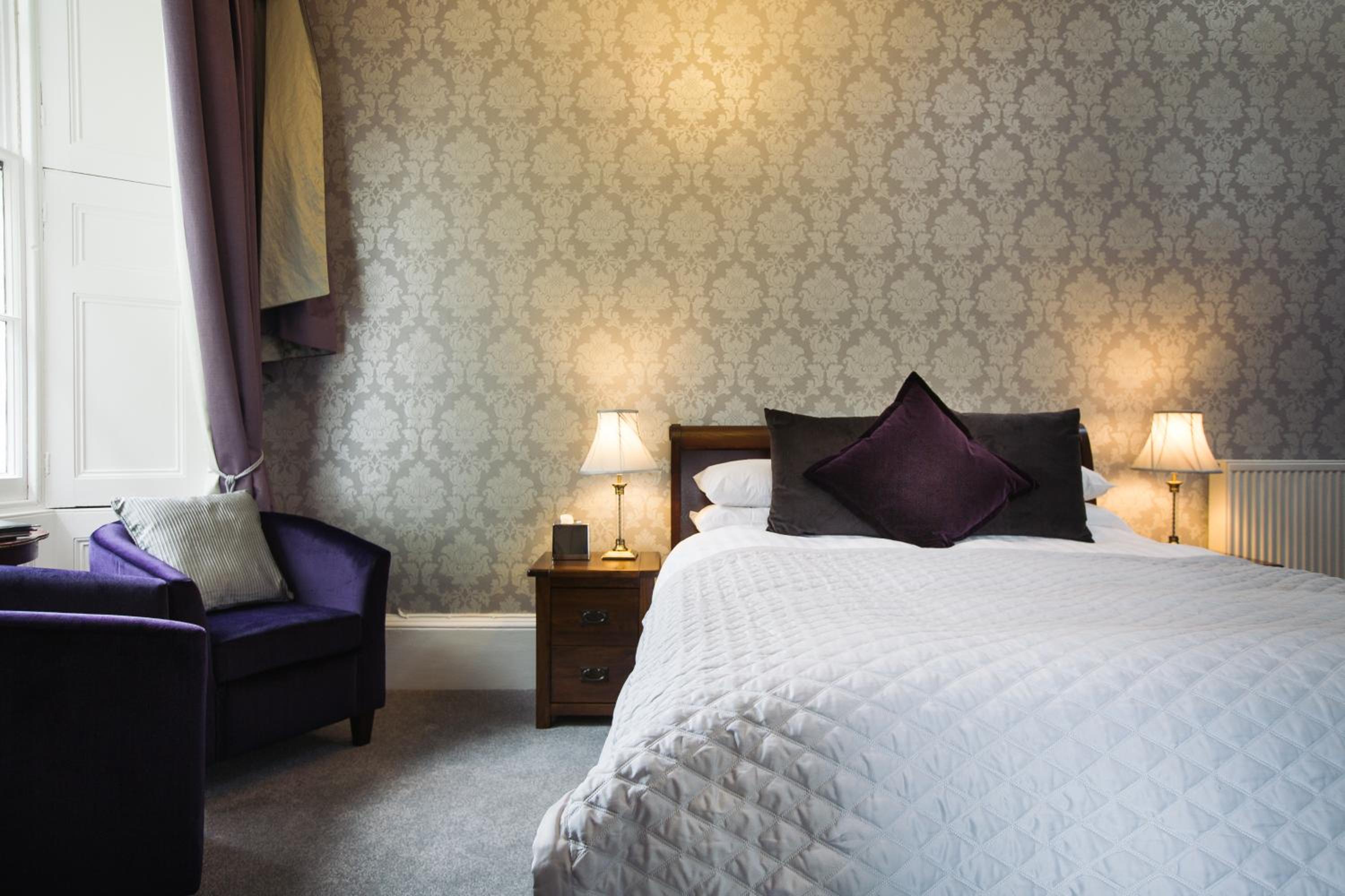 Double Room - Photo 2
