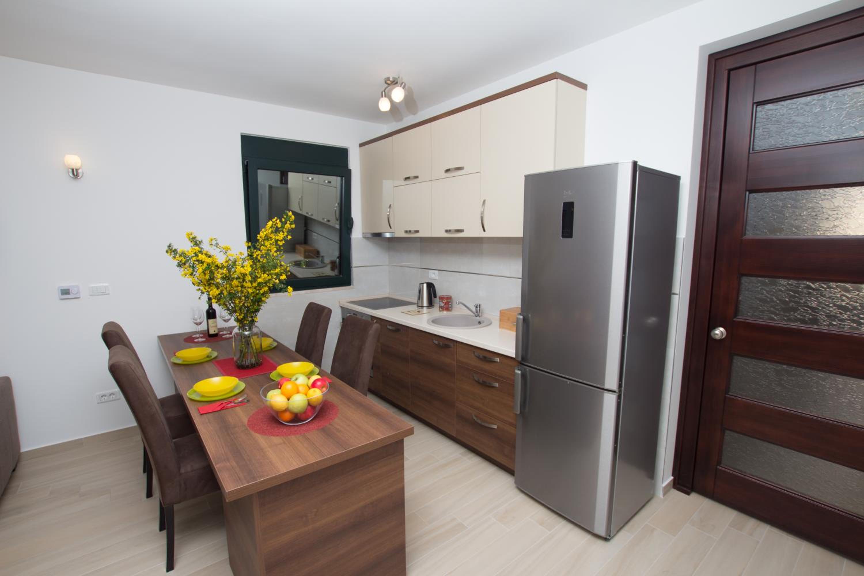 One-Bedroom Apartment with Ocean View photo 2