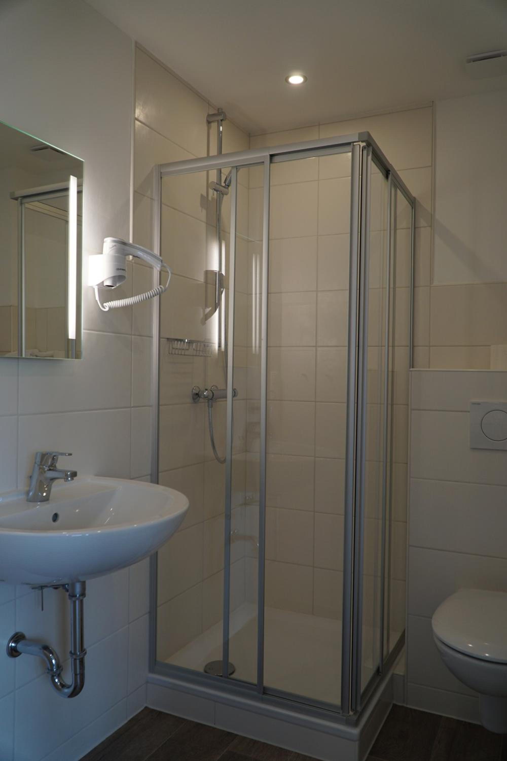 Doppelzimmer mit Balkon photo 3