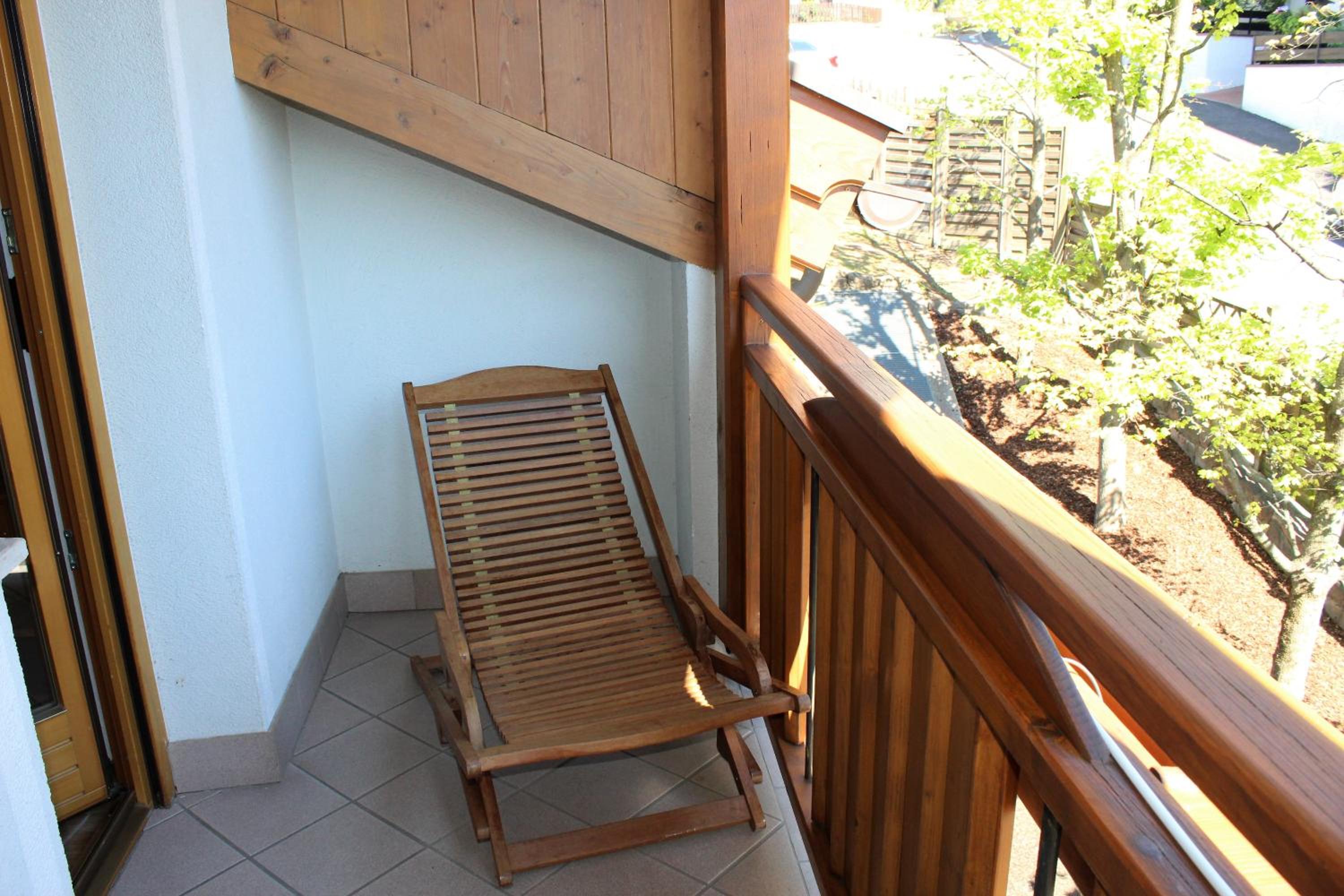 Double Room with Balcony - Photo 3