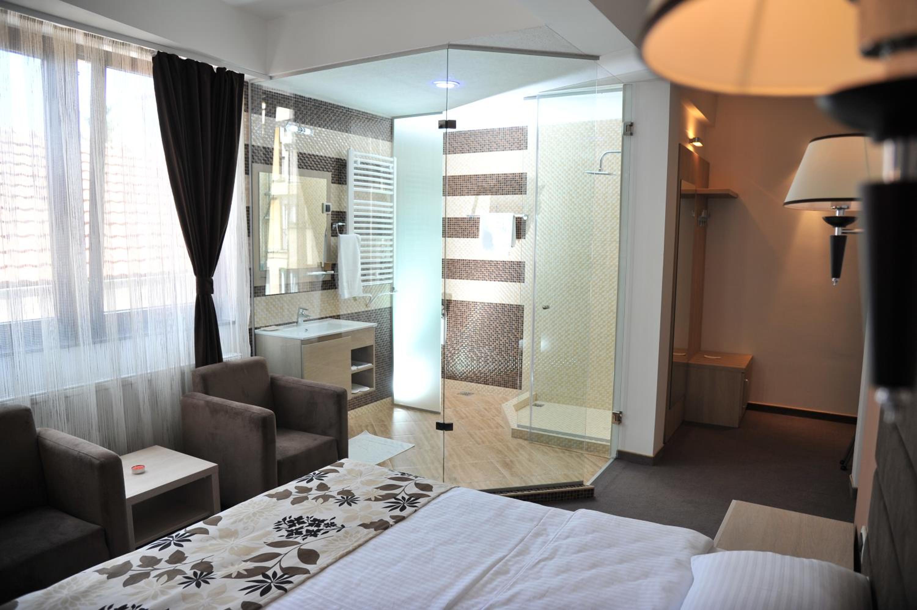 Deluxe Double or Twin Room - Photo 35