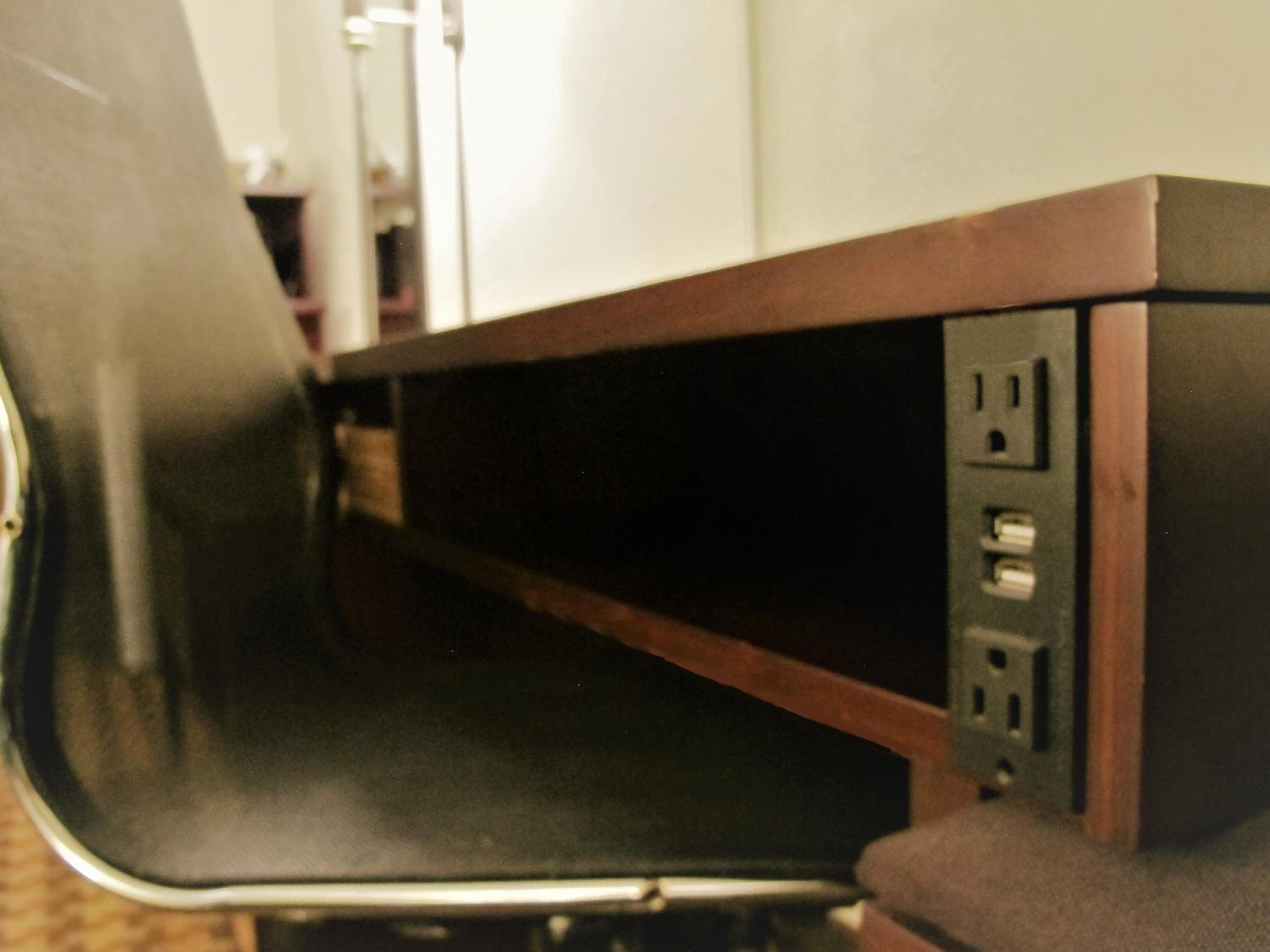 One-Bedroom King Suite with Kitchenette - Non-Smoking photo 3