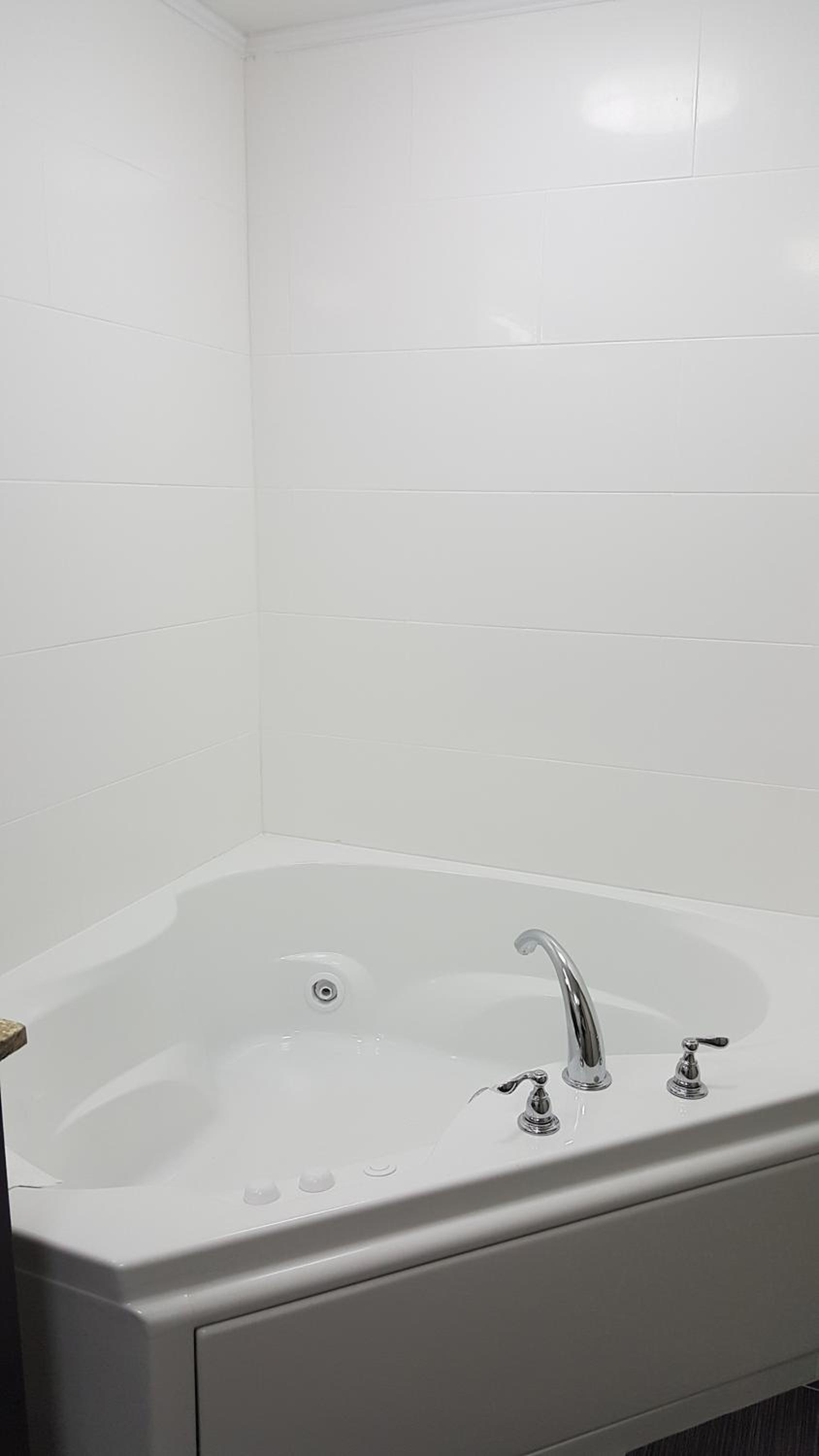 1 King Bed, Business Room, Non-Smoking - Photo 2