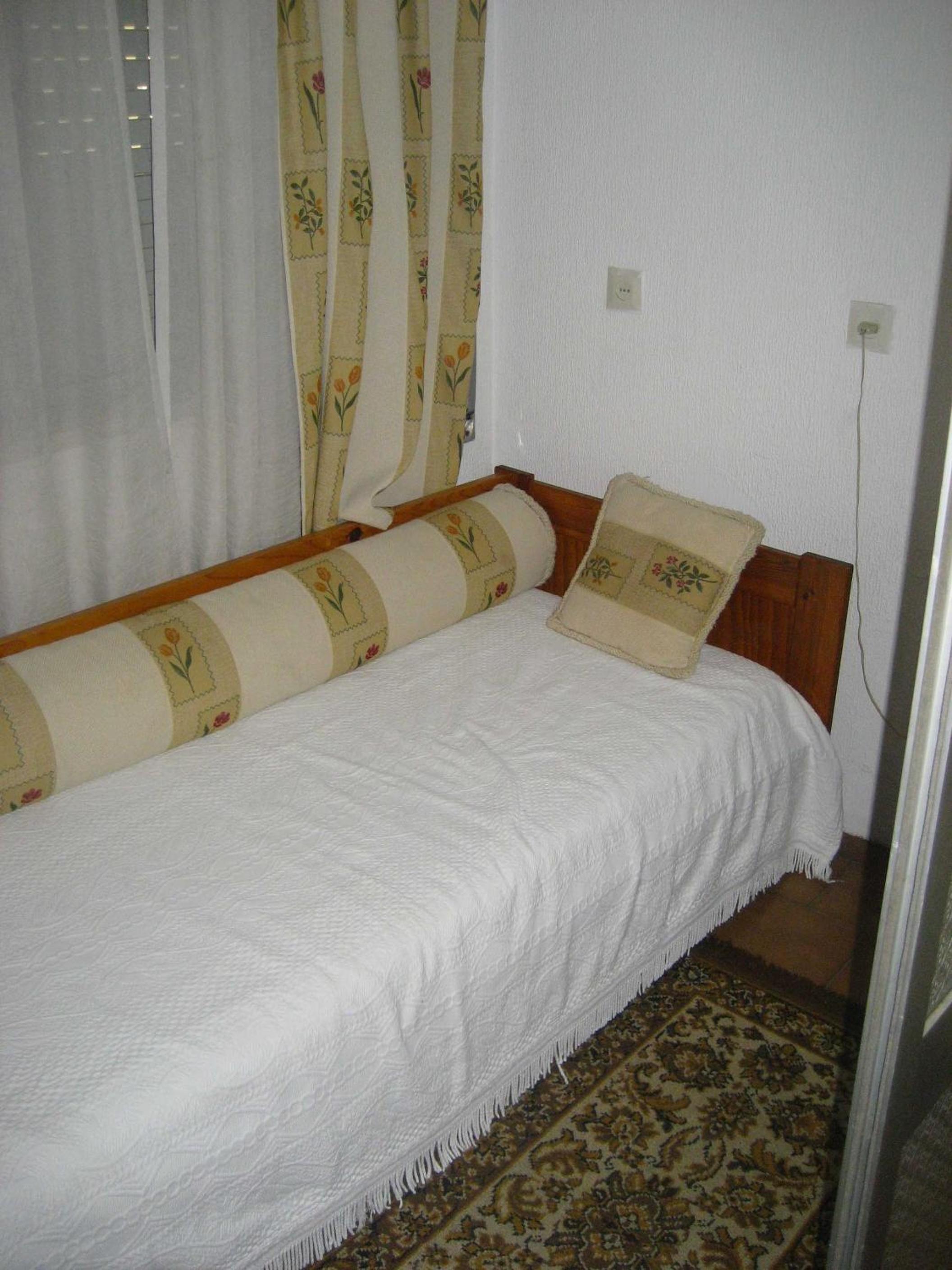 Studio (2 Adults)