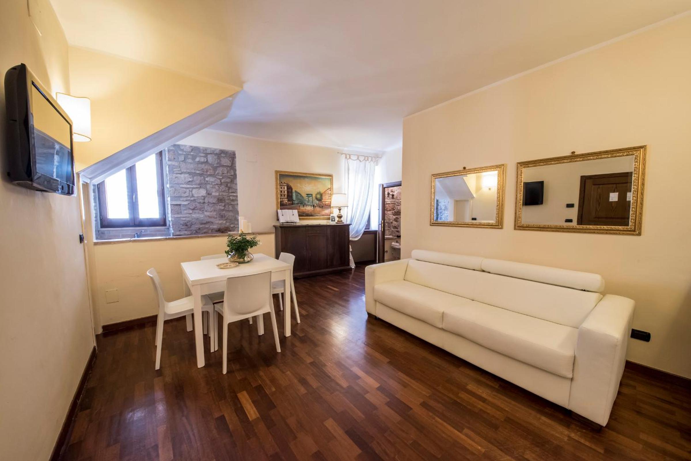 Deluxe Apartment photo 2