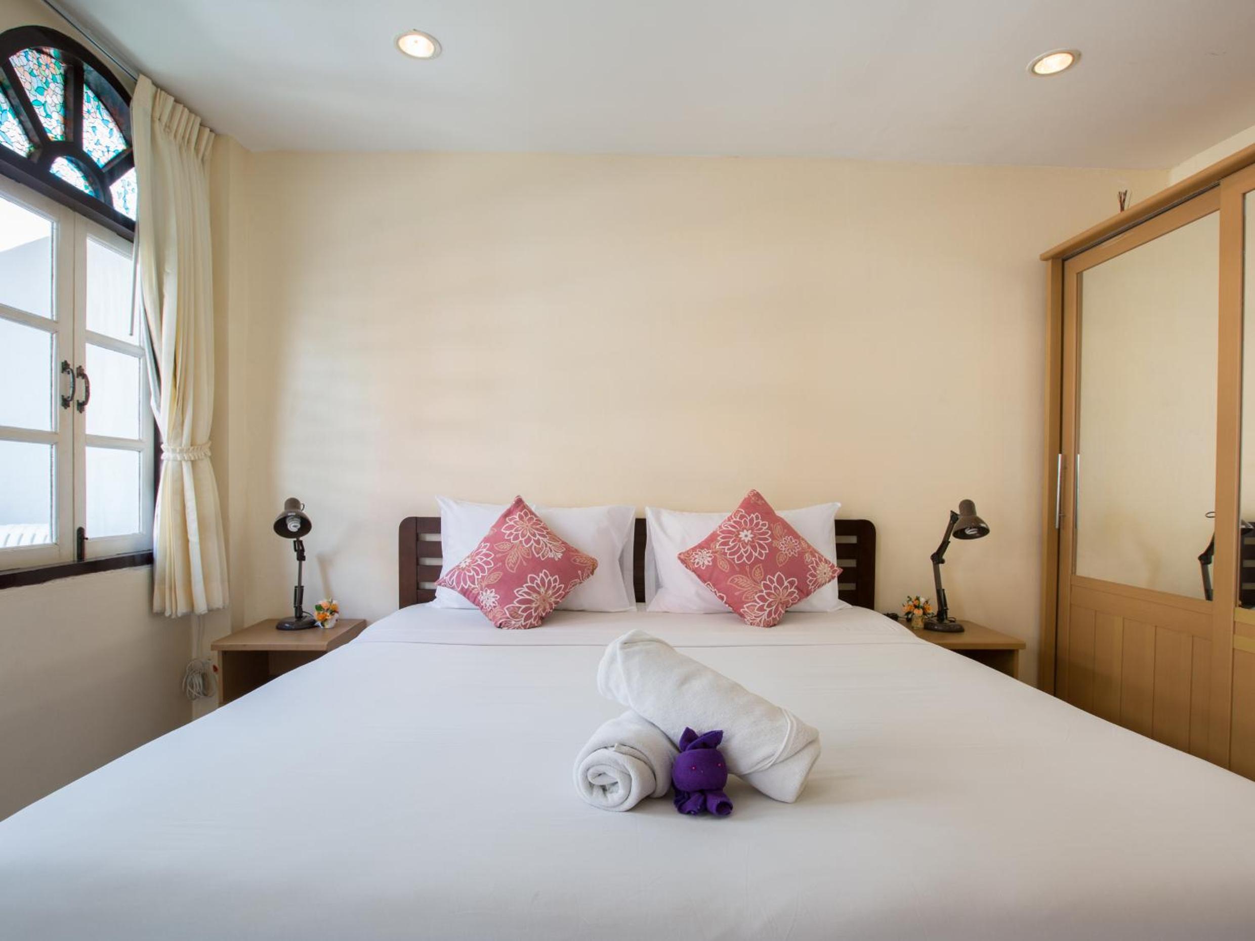 Deluxe Double Room with Balcony photo 2
