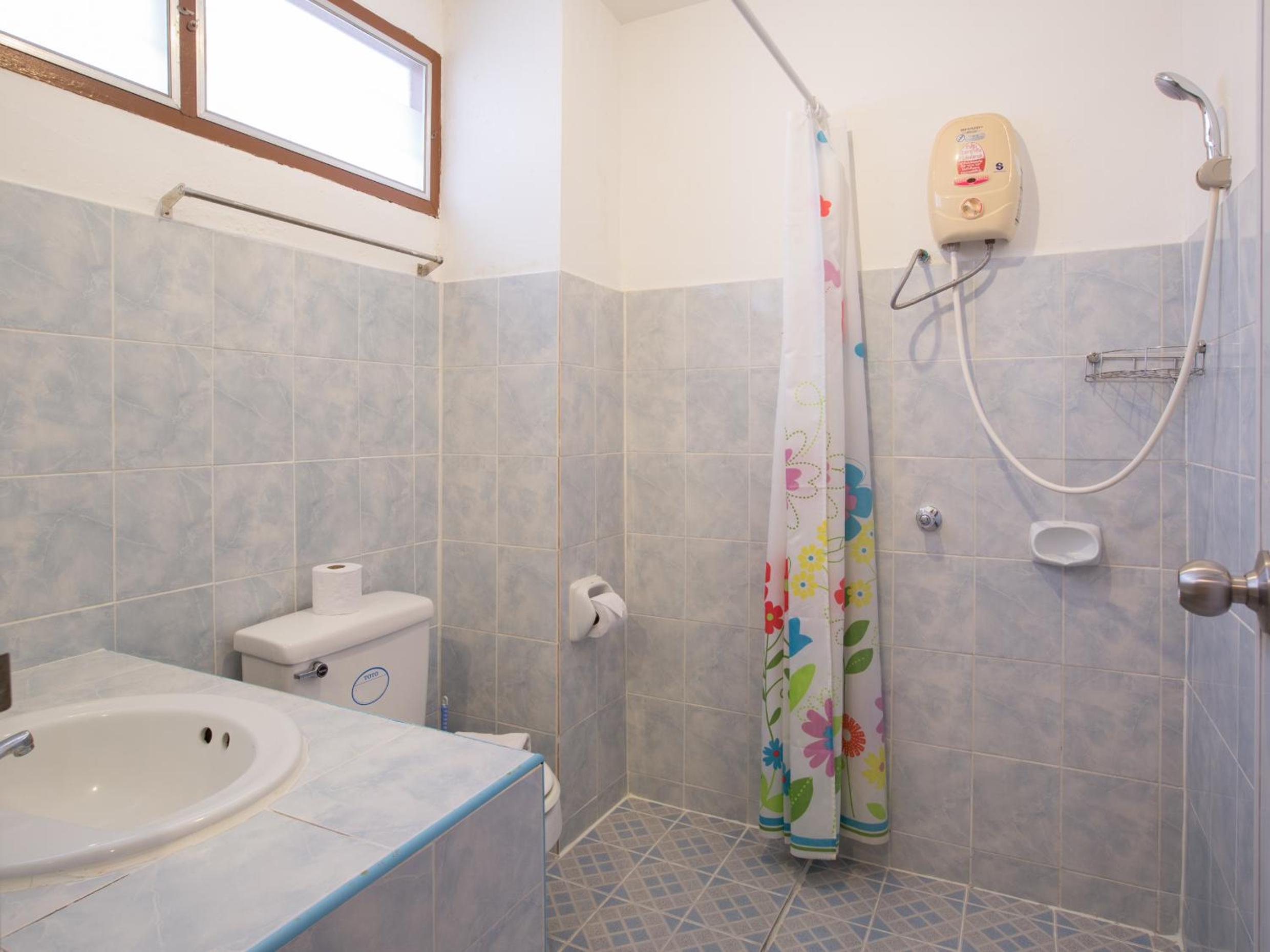 Small Double Room - Photo 3