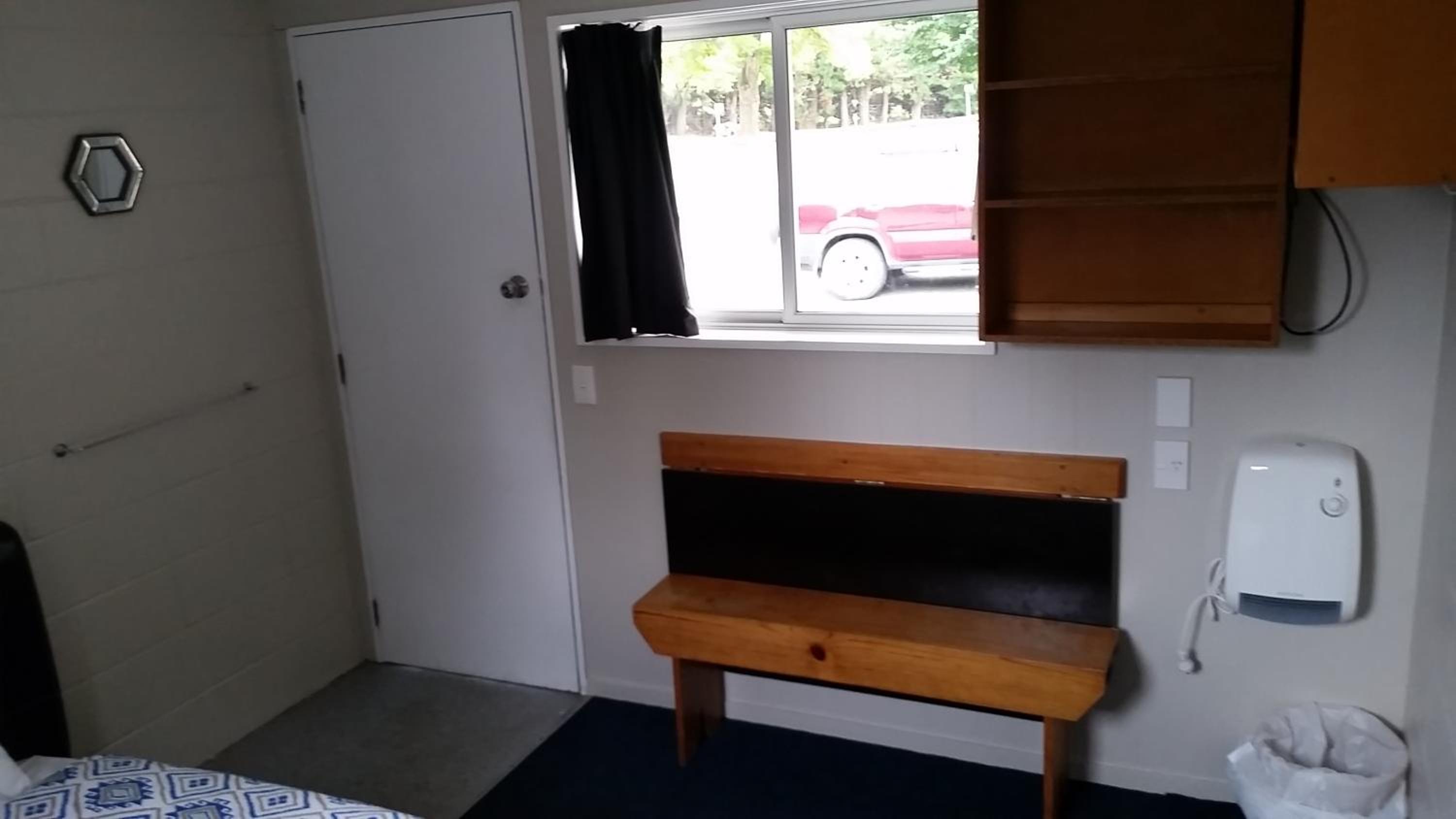 Double Room with Shared Bathroom photo 2