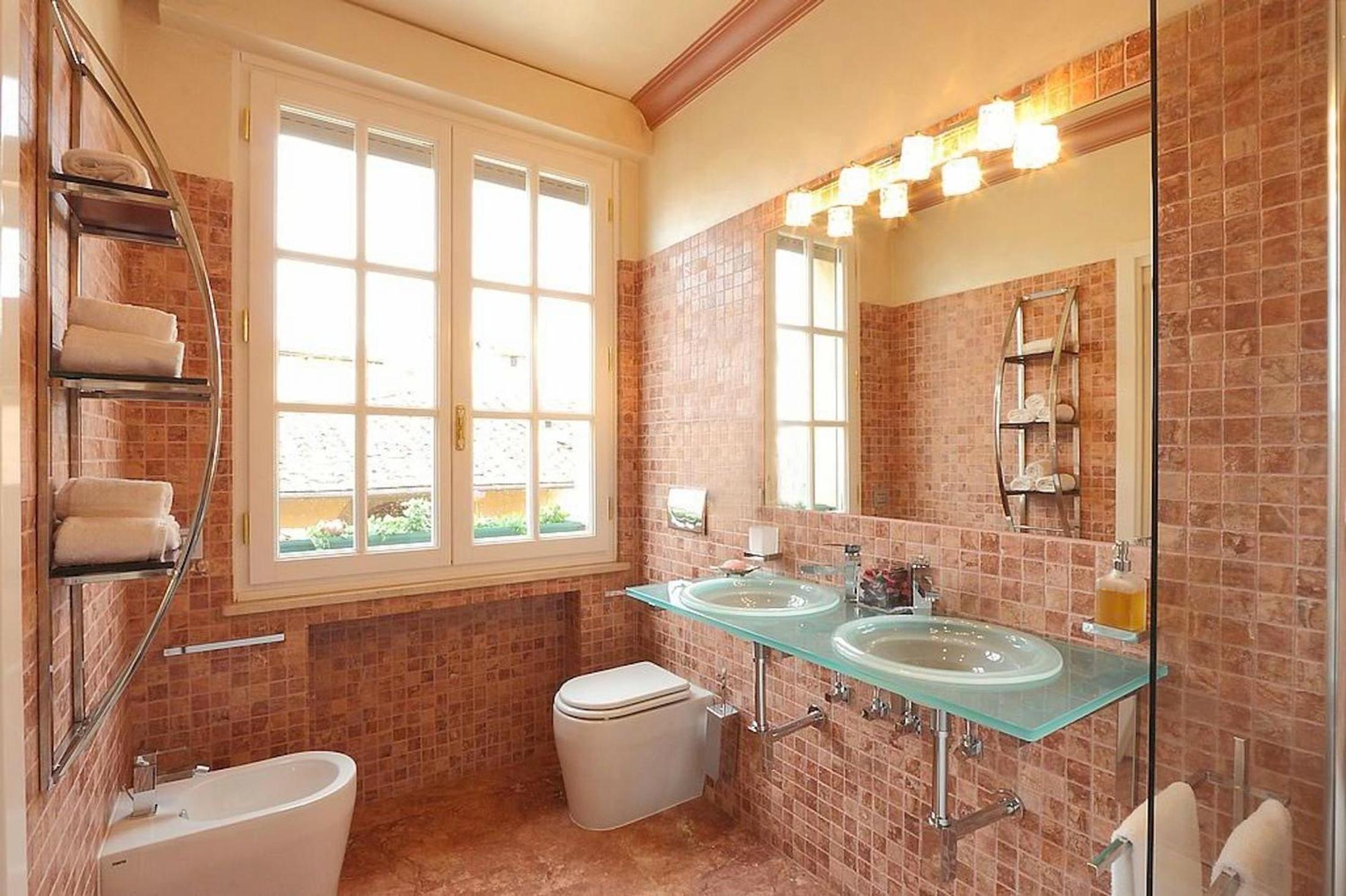 Suite with City View photo 3