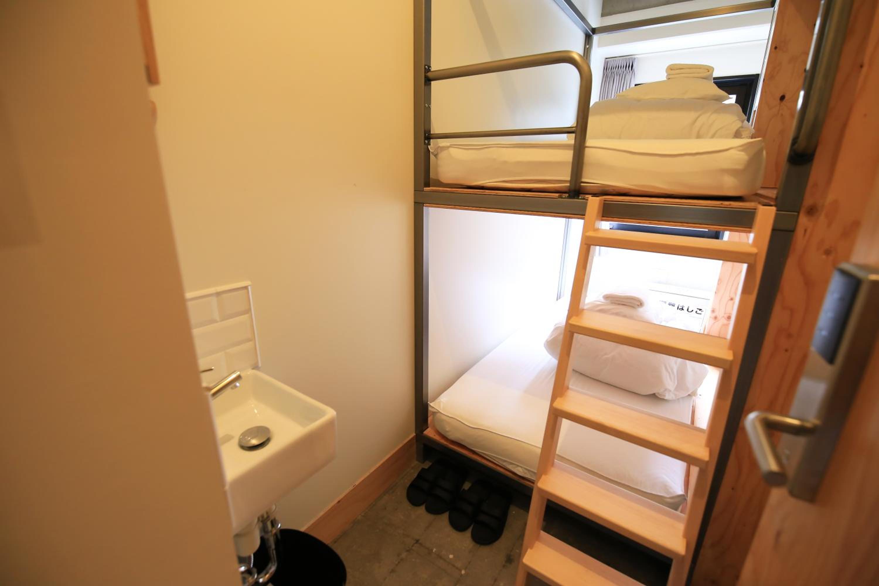 Mixed Private Dormitory Room photo 2