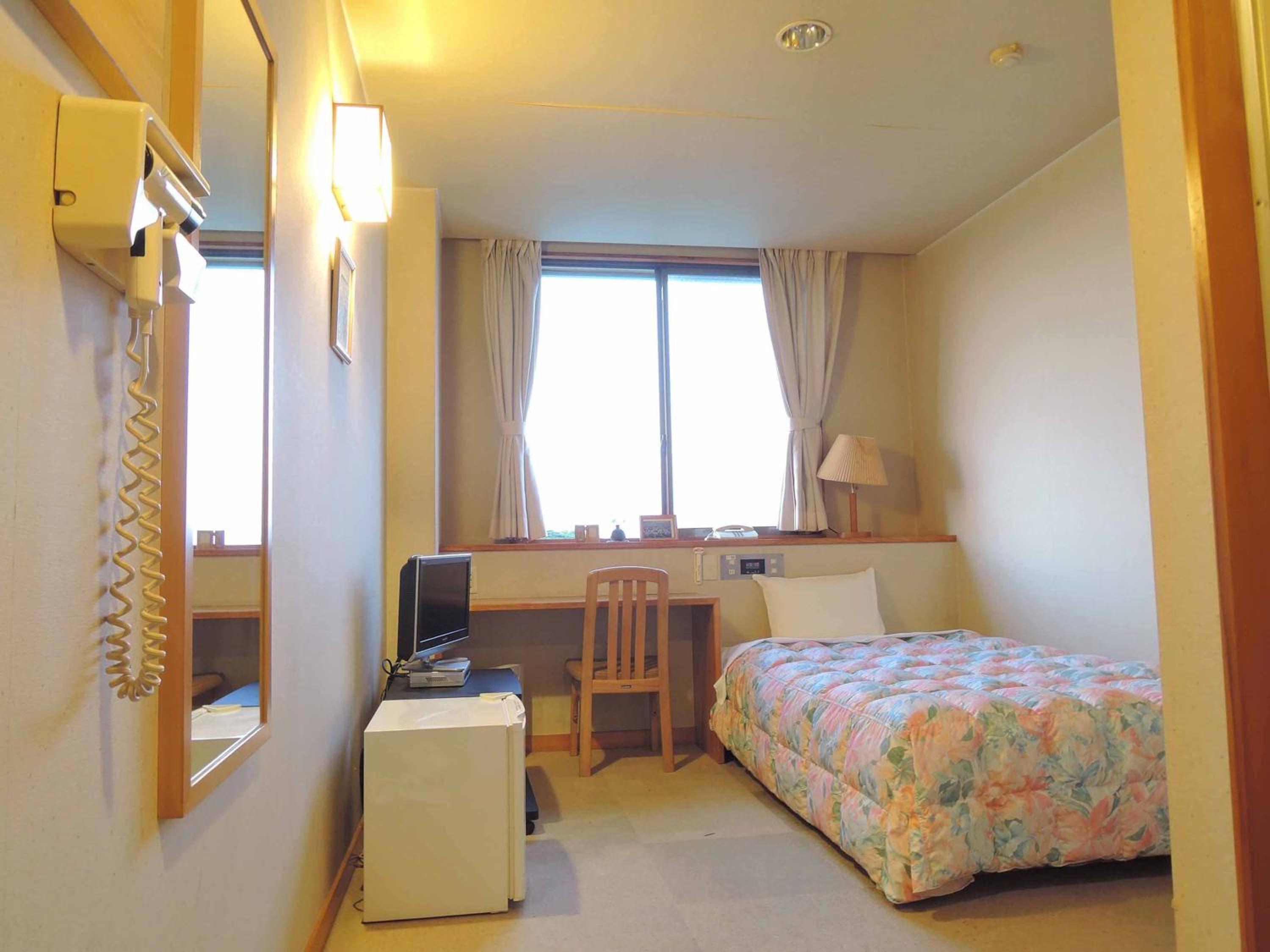 Single Room - Annex - Non-Smoking