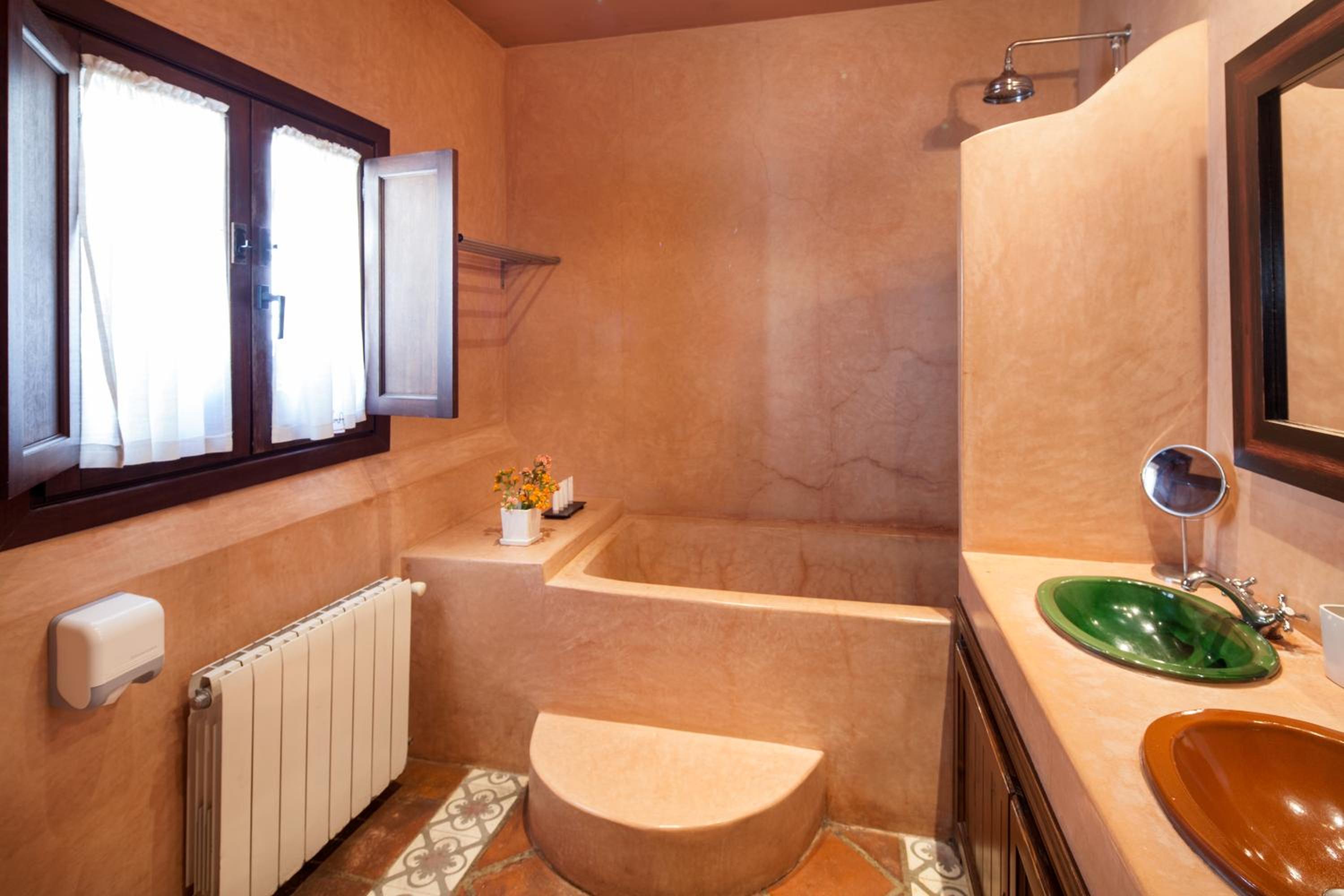 Double or Twin Room - Photo 2