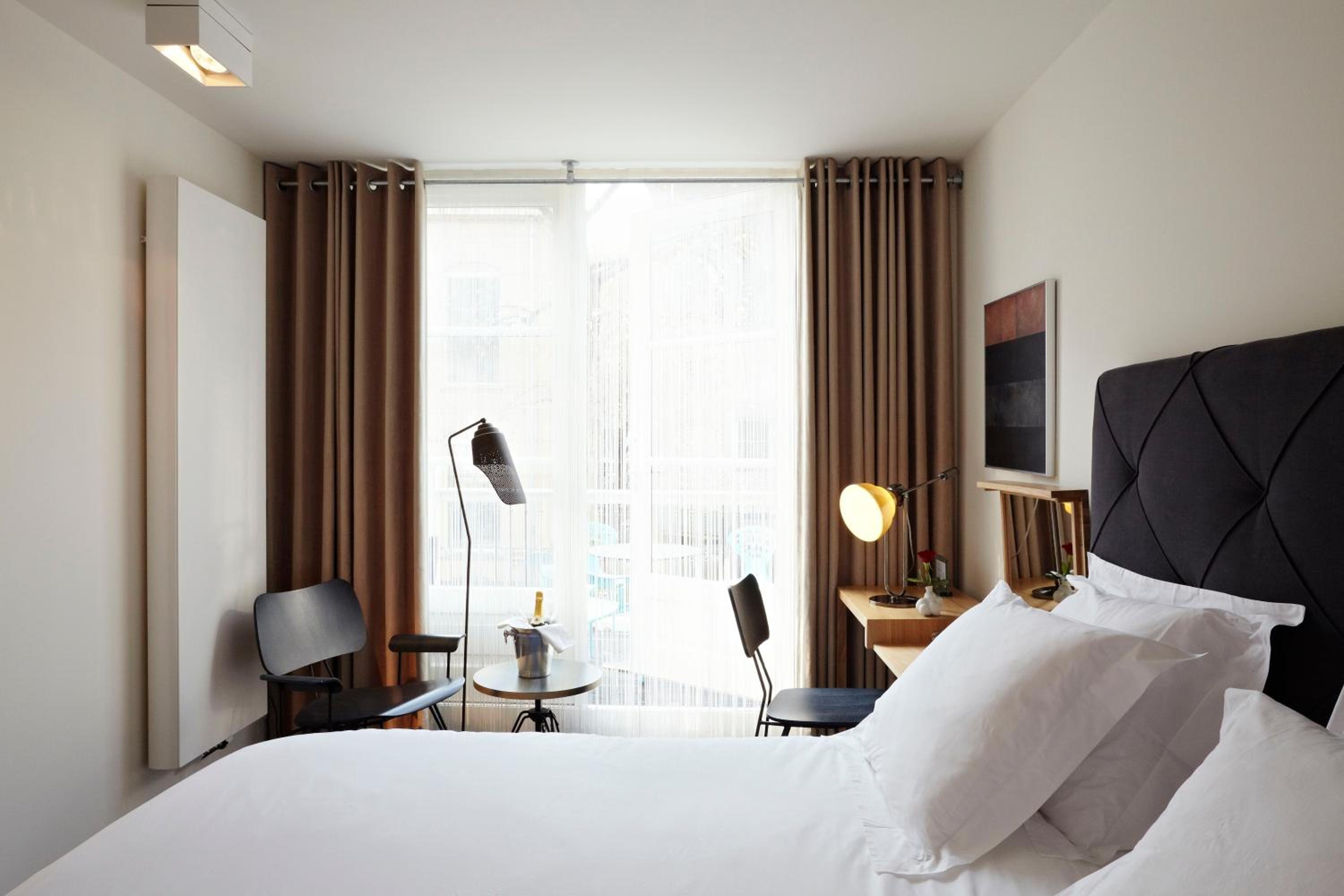 Deluxe King Room photo 1