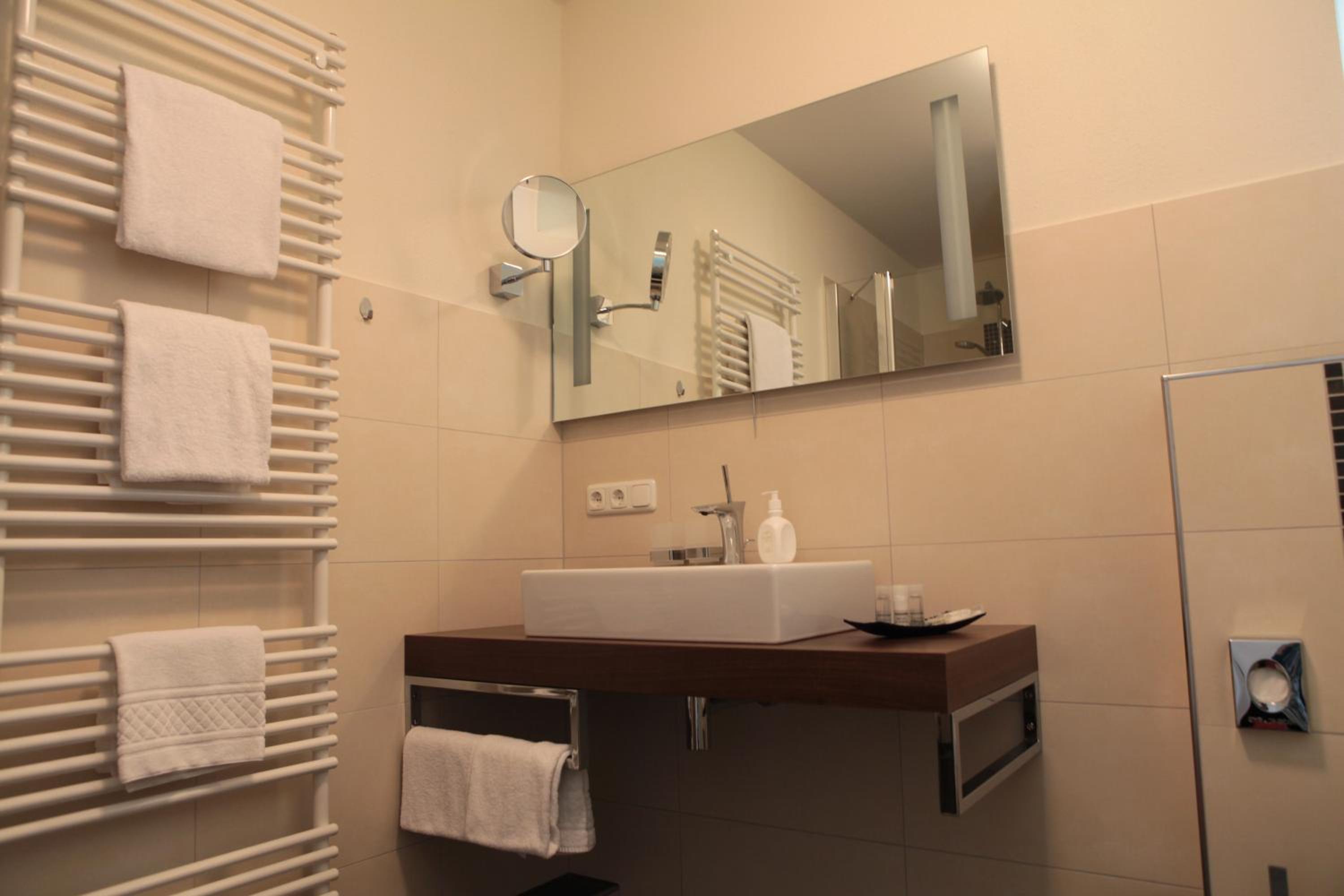 Standard Double Room - Photo 3