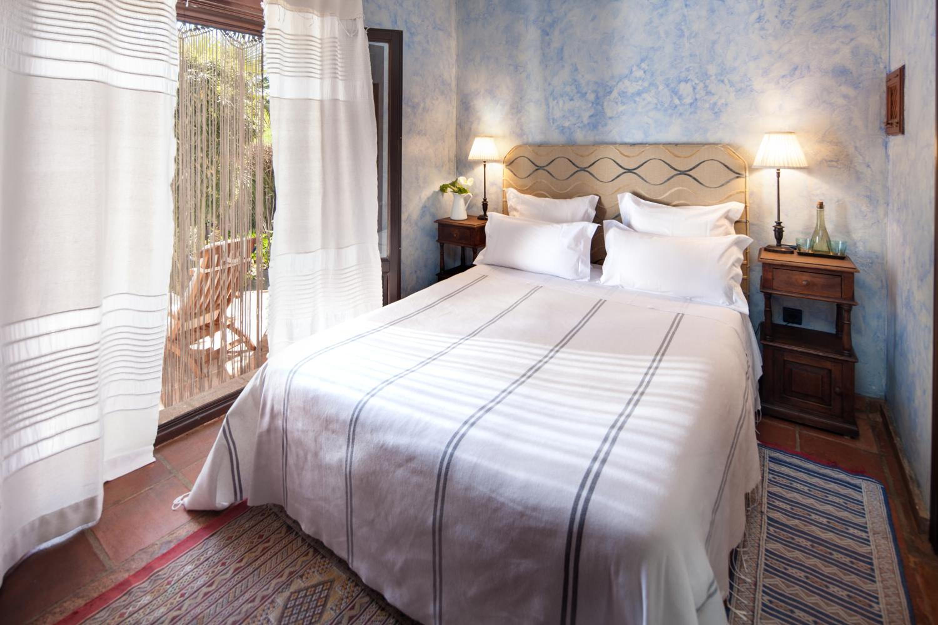 Double Room with Balcony - Photo 1